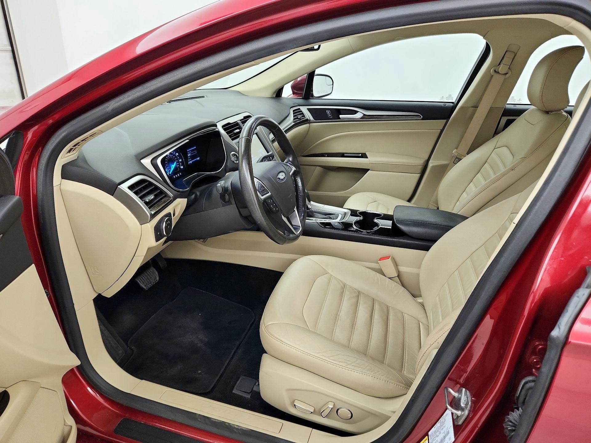 Thumbnail: 2016 Ford Fusion - 9