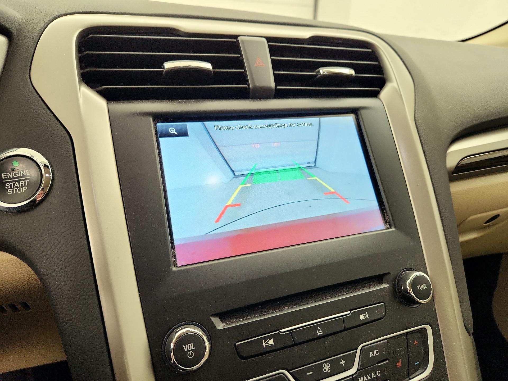 Thumbnail: 2016 Ford Fusion - 12