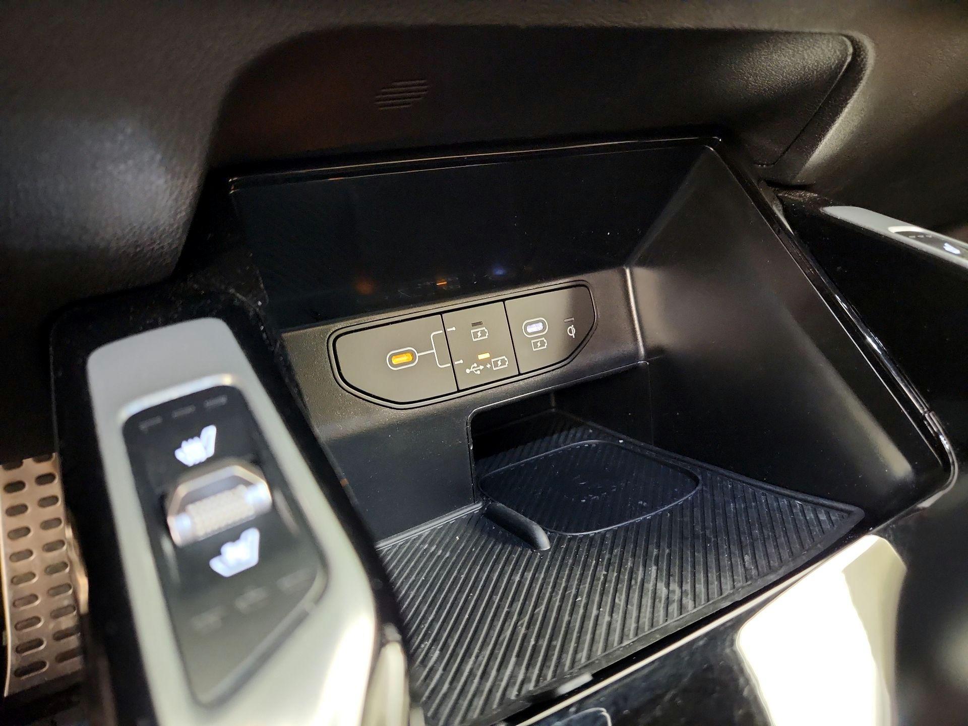 Thumbnail: 2024 Kia Sorento - 17