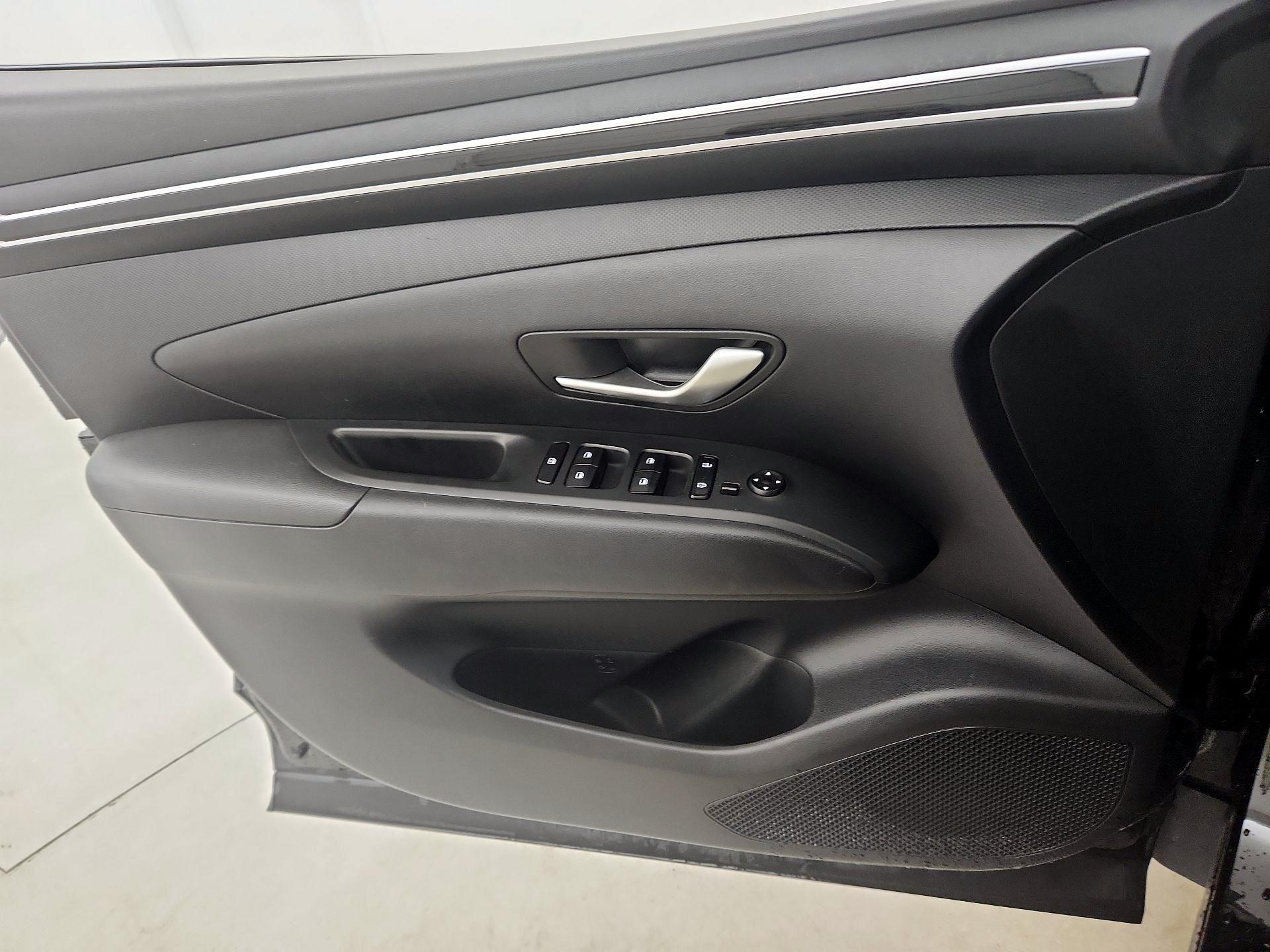 Thumbnail: 2023 Hyundai Tucson - 10