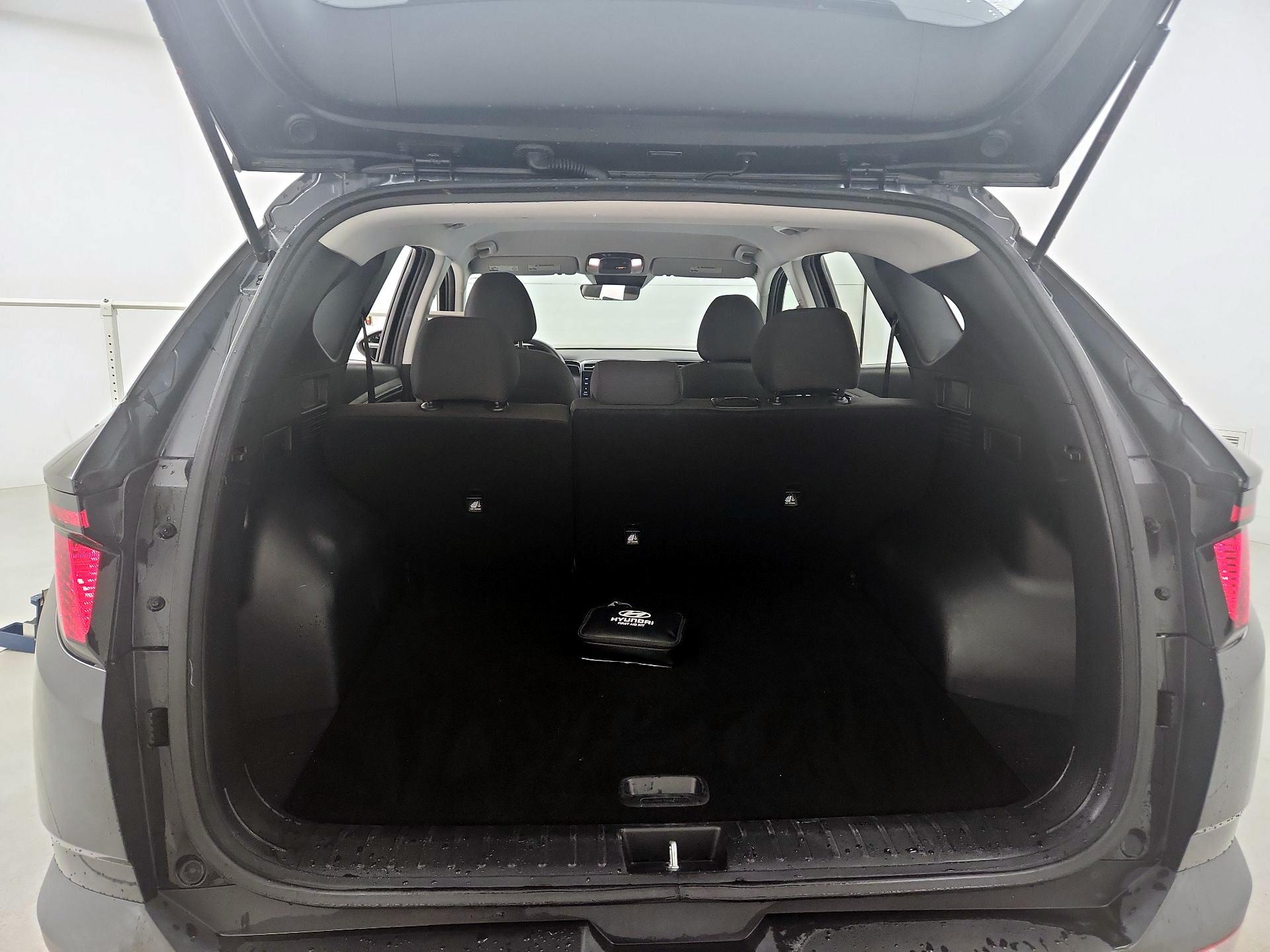 Thumbnail: 2023 Hyundai Tucson - 18