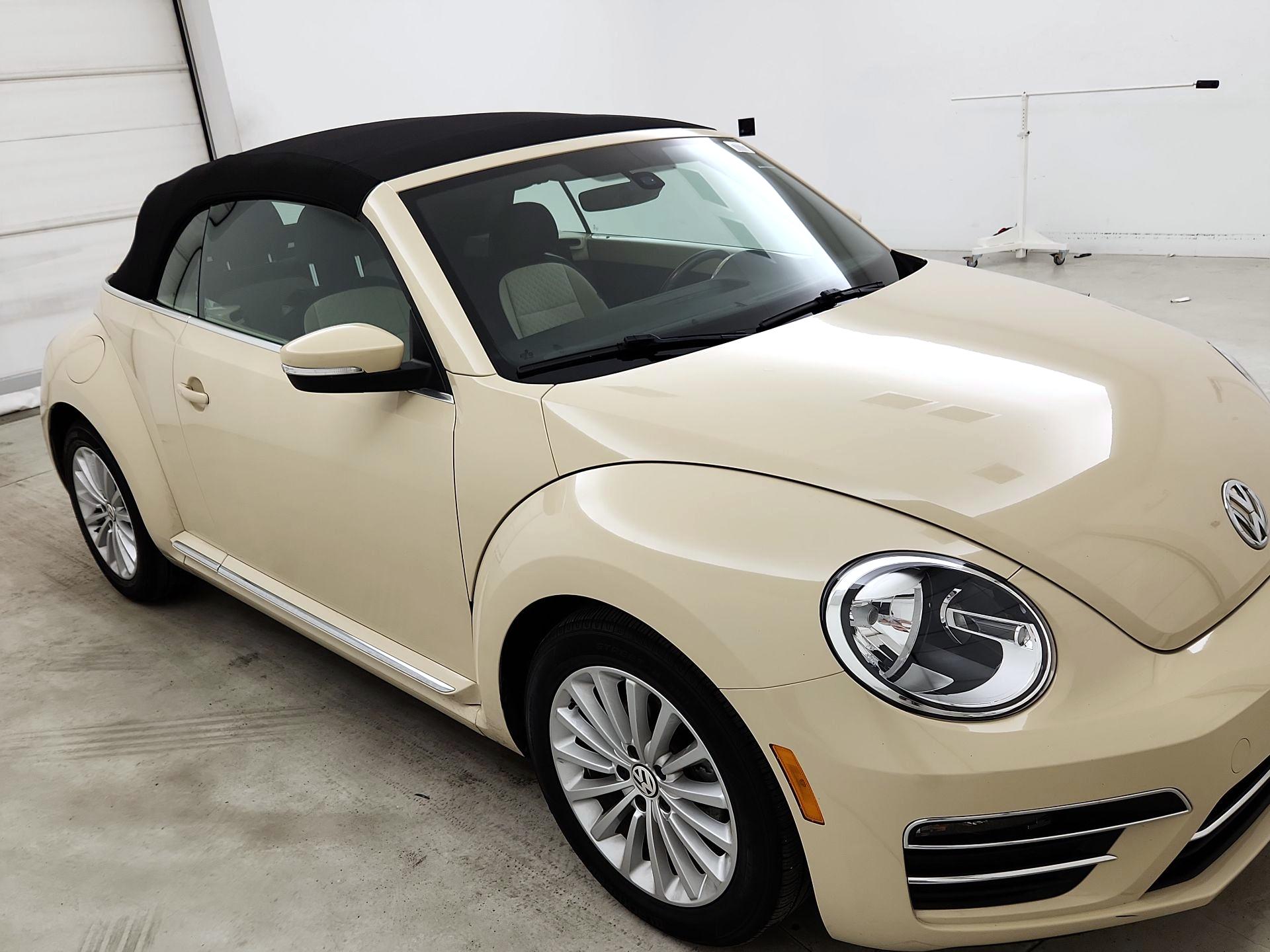 Thumbnail: 2019 Volkswagen Beetle - 1