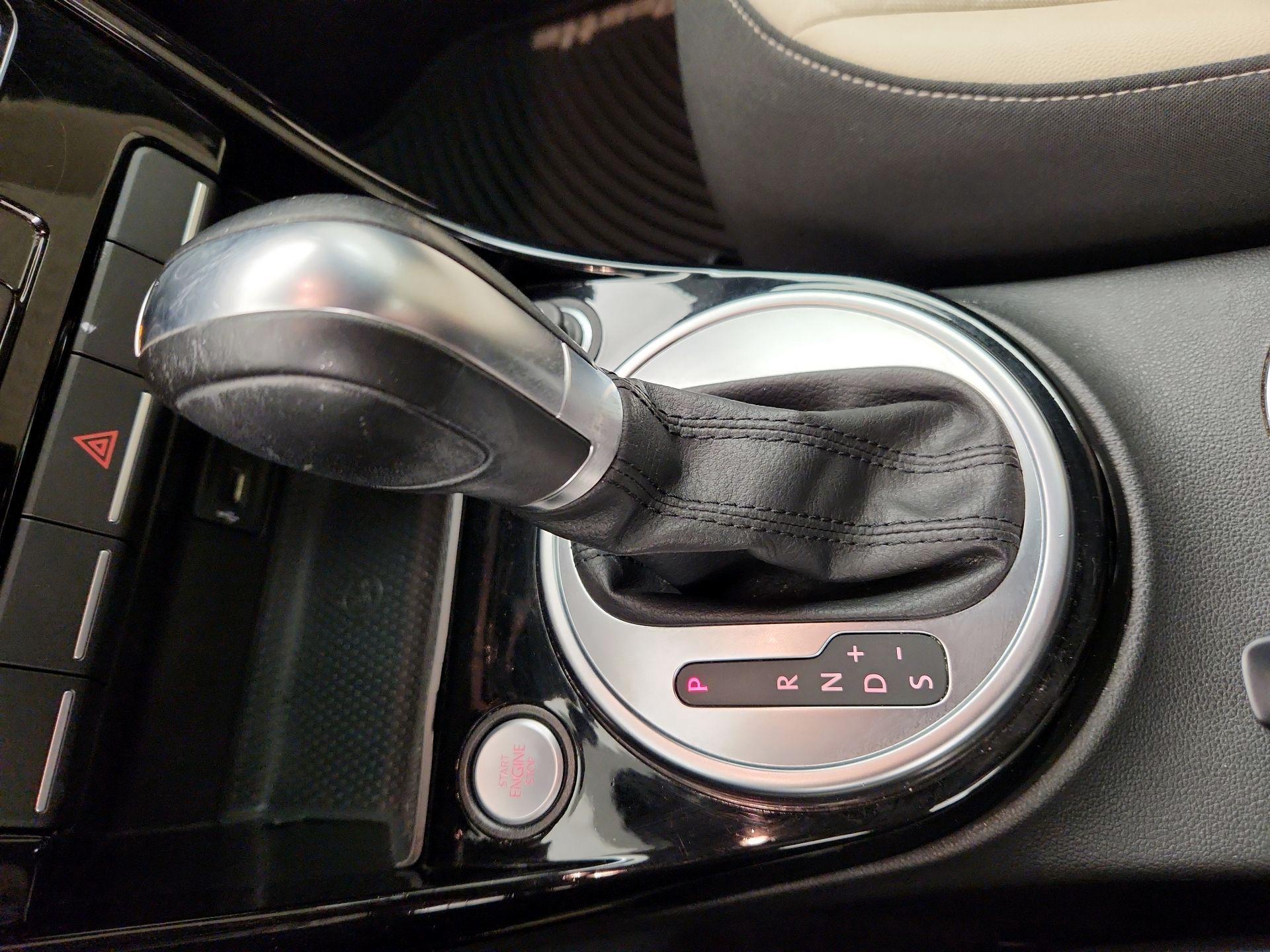 Thumbnail: 2019 Volkswagen Beetle - 15