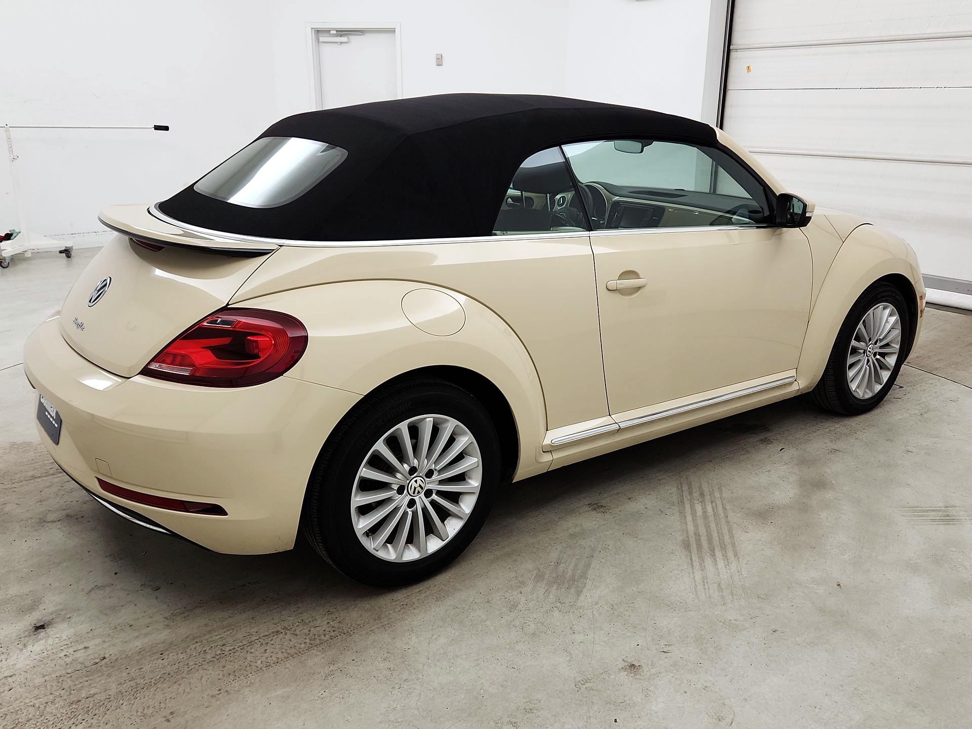 Thumbnail: 2019 Volkswagen Beetle - 5
