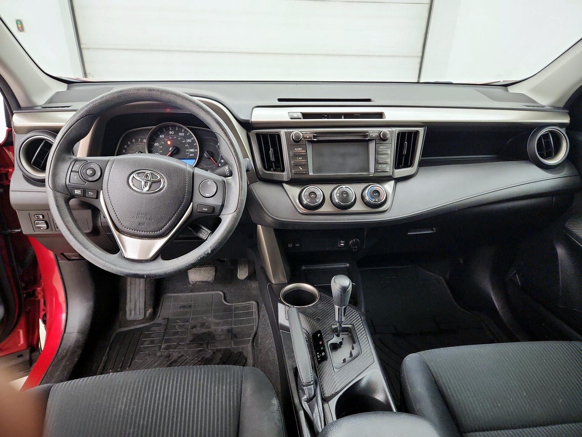 Thumbnail: 2015 Toyota RAV4 - 9