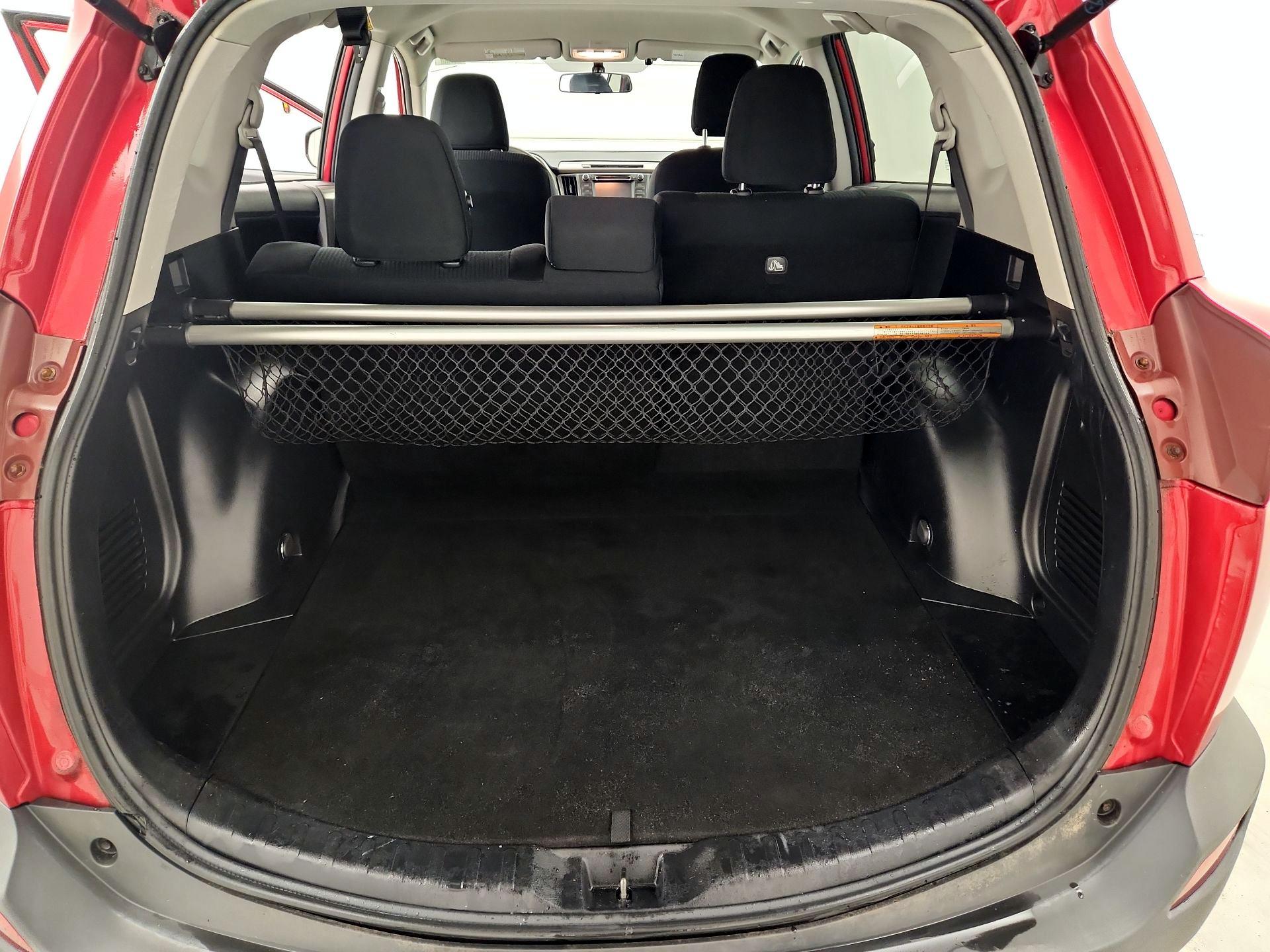 Thumbnail: 2015 Toyota RAV4 - 20