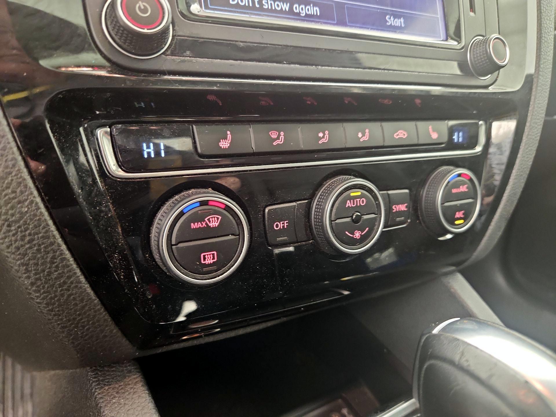 Thumbnail: 2017 Volkswagen Jetta - 15