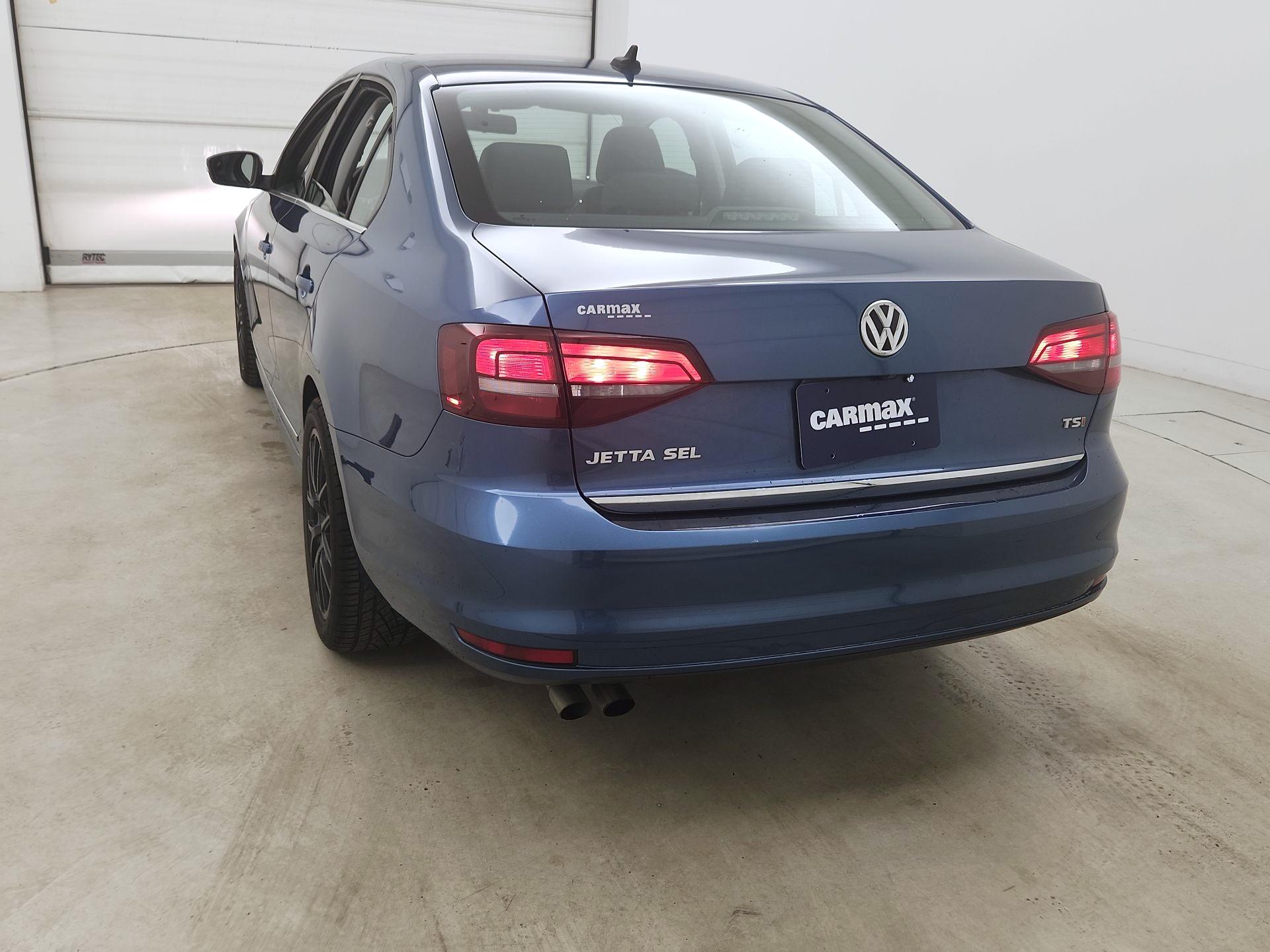 Thumbnail: 2017 Volkswagen Jetta - 7