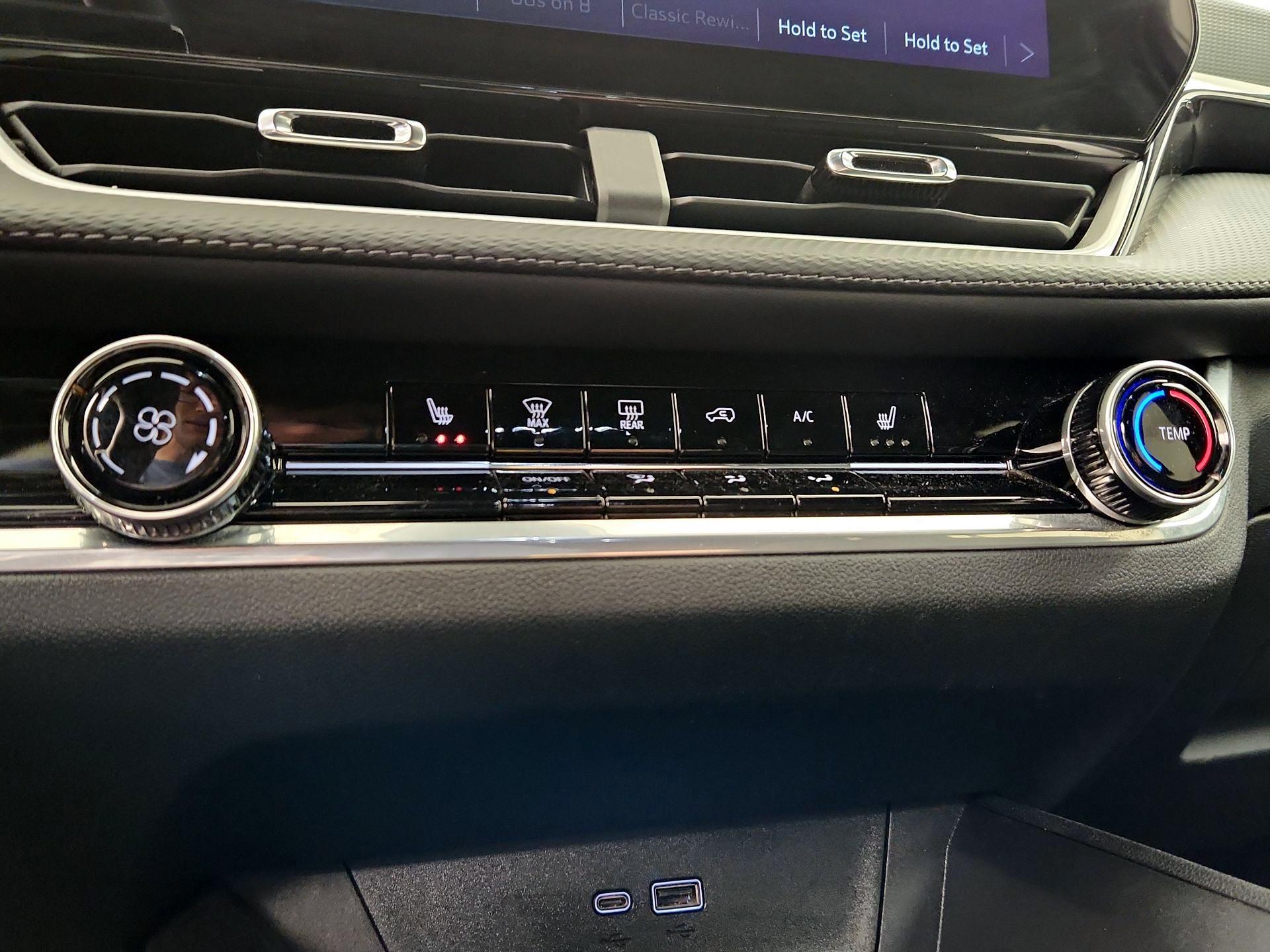 Thumbnail: 2025 Chevrolet Equinox - 14