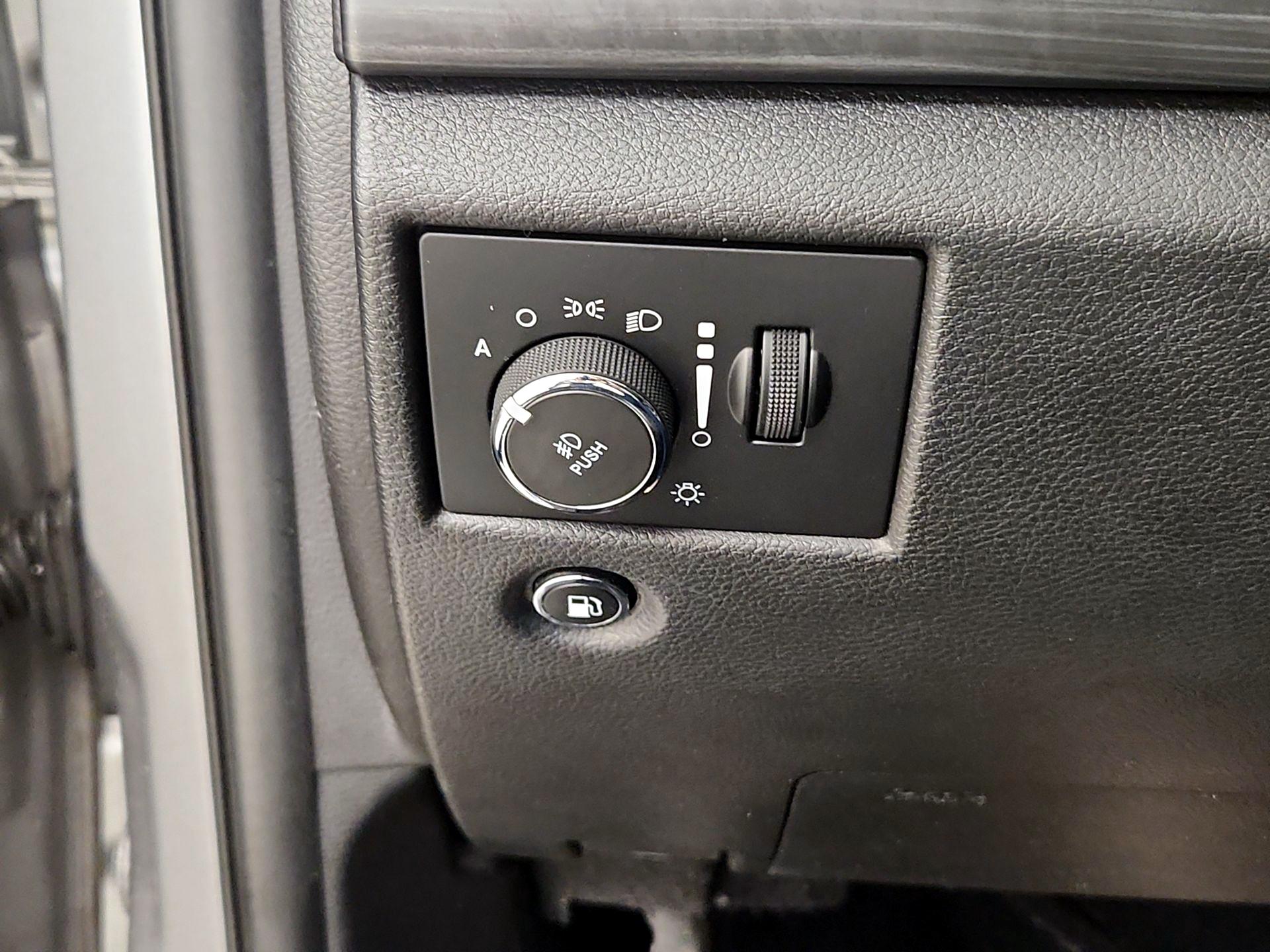 Thumbnail: 2020 Jeep Grand Cherokee - 13