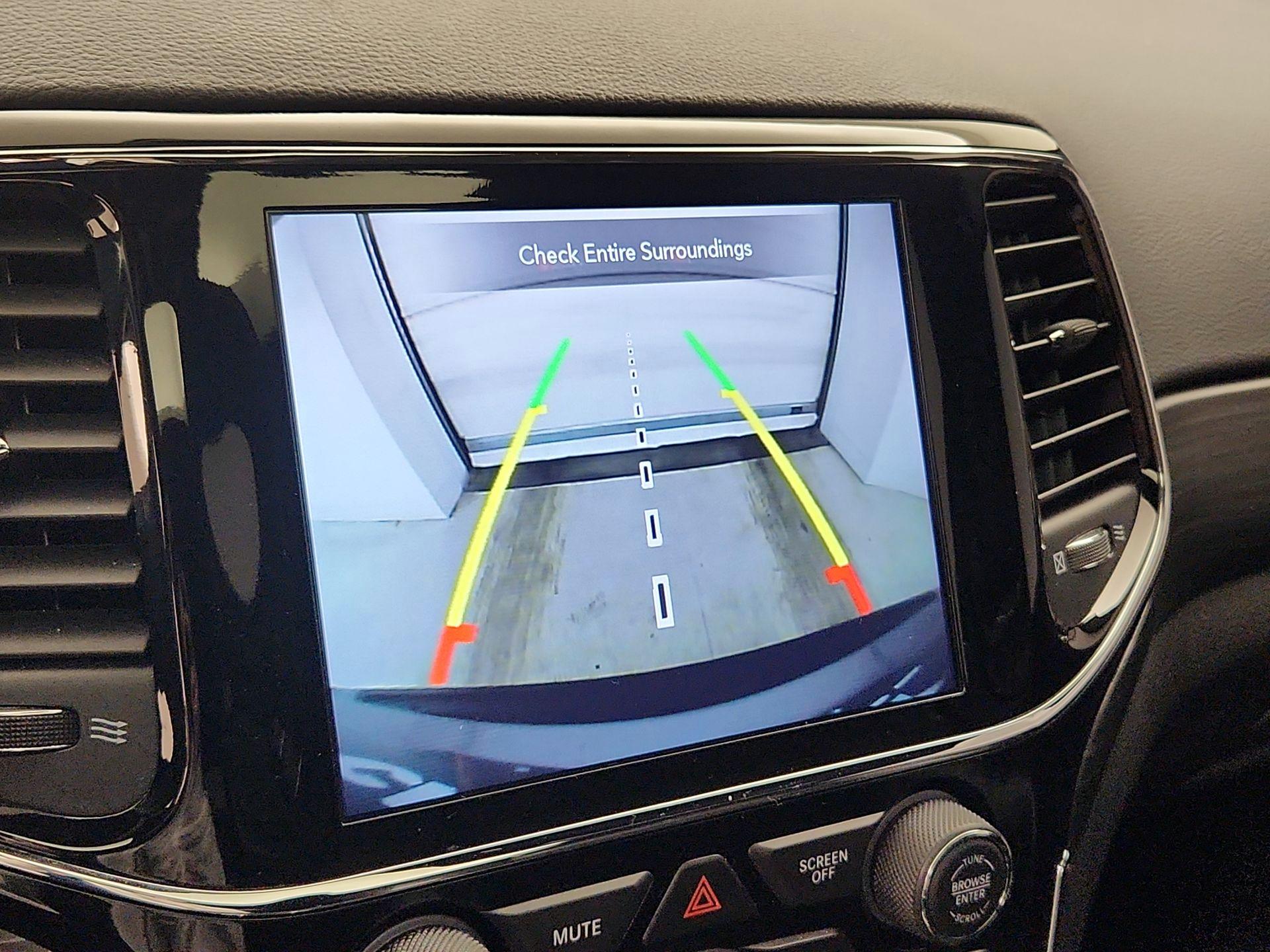 Thumbnail: 2020 Jeep Grand Cherokee - 15