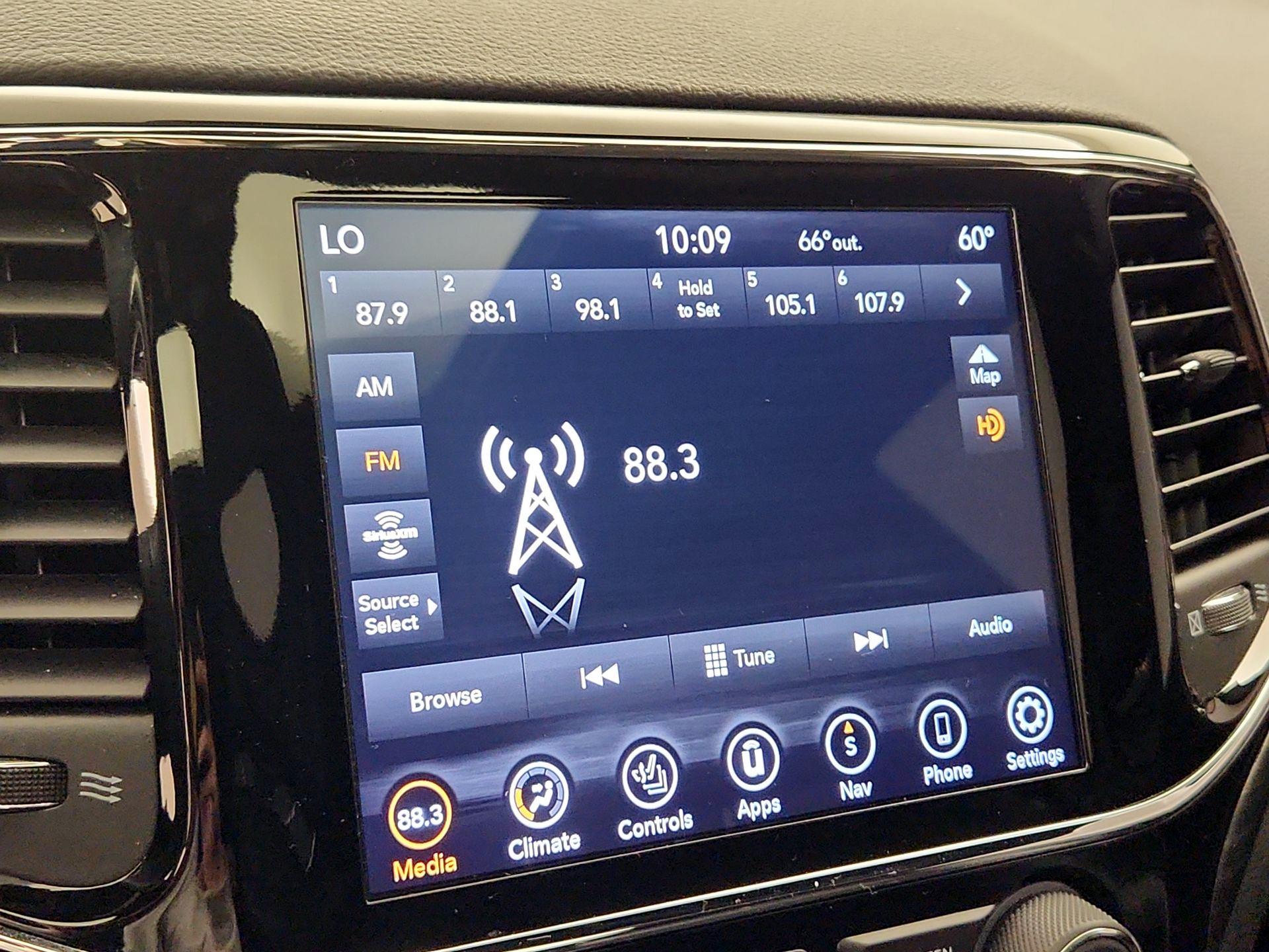 Thumbnail: 2020 Jeep Grand Cherokee - 16