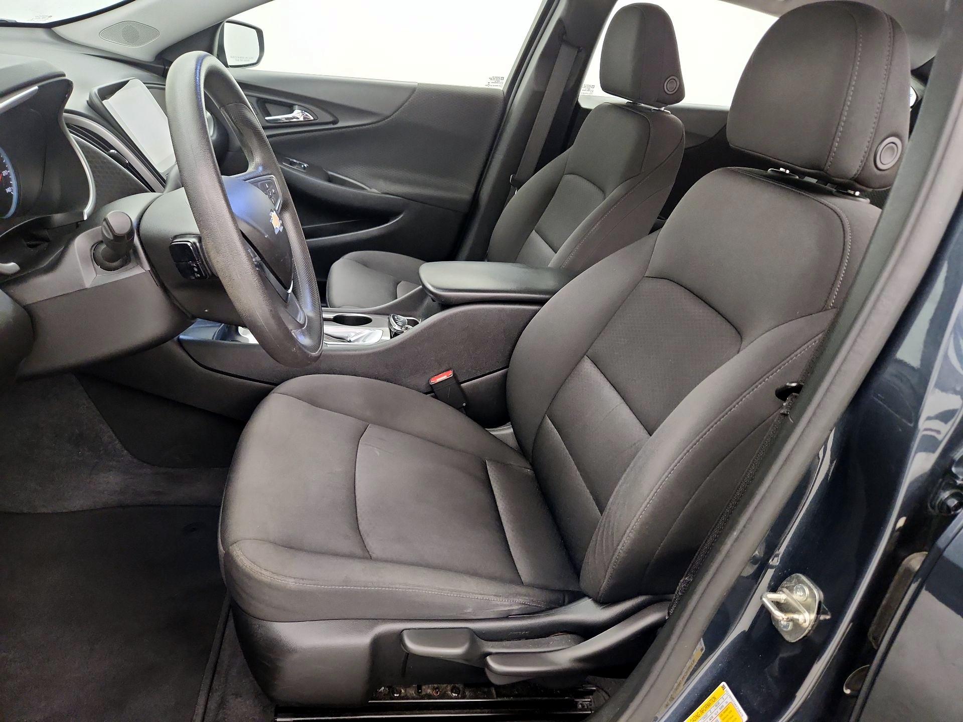 Thumbnail: 2019 Chevrolet Malibu - 11