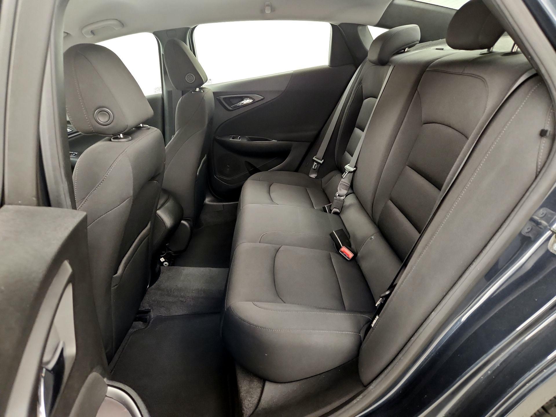 Thumbnail: 2019 Chevrolet Malibu - 19