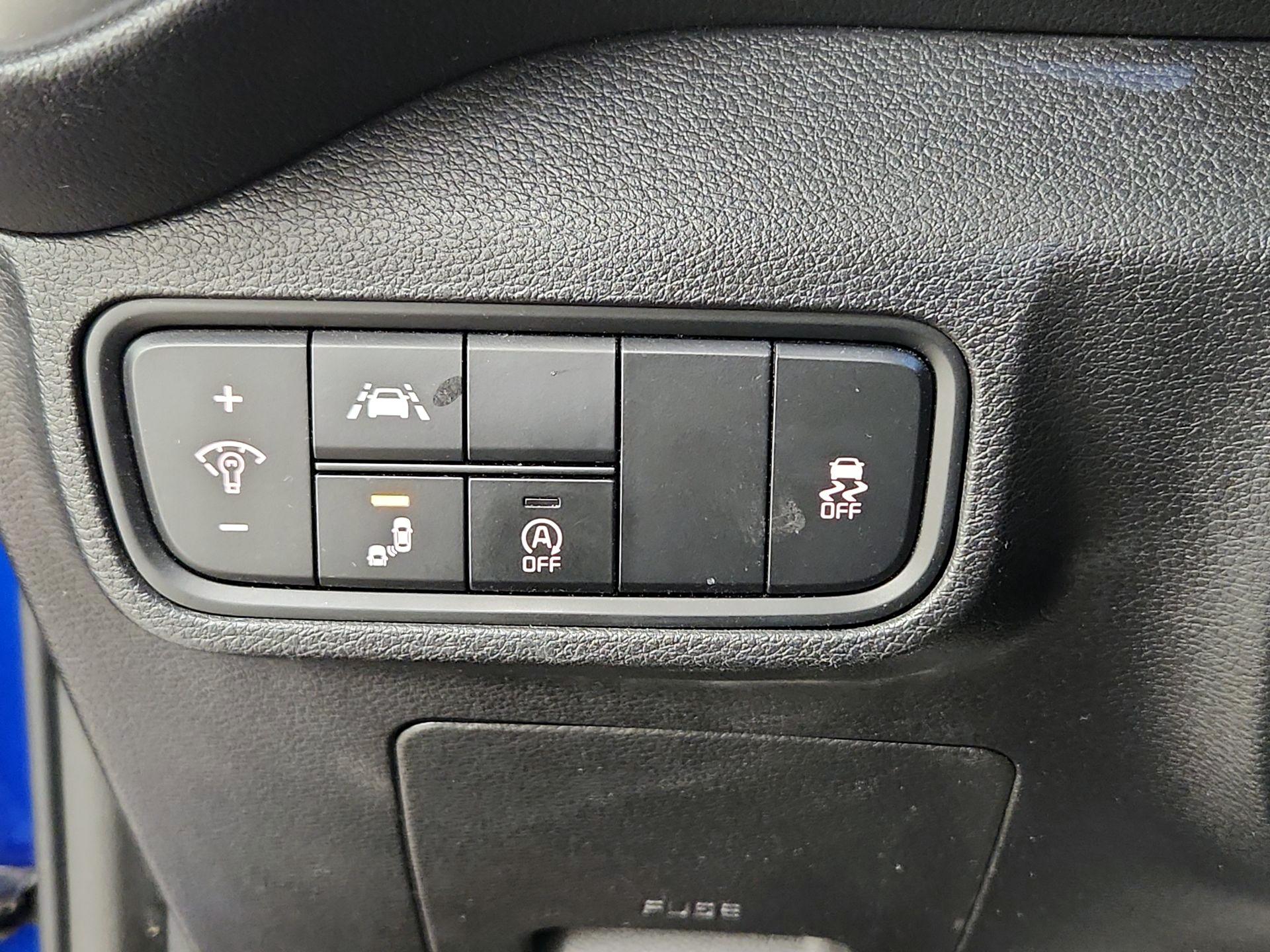 Thumbnail: 2020 Kia Soul - 11