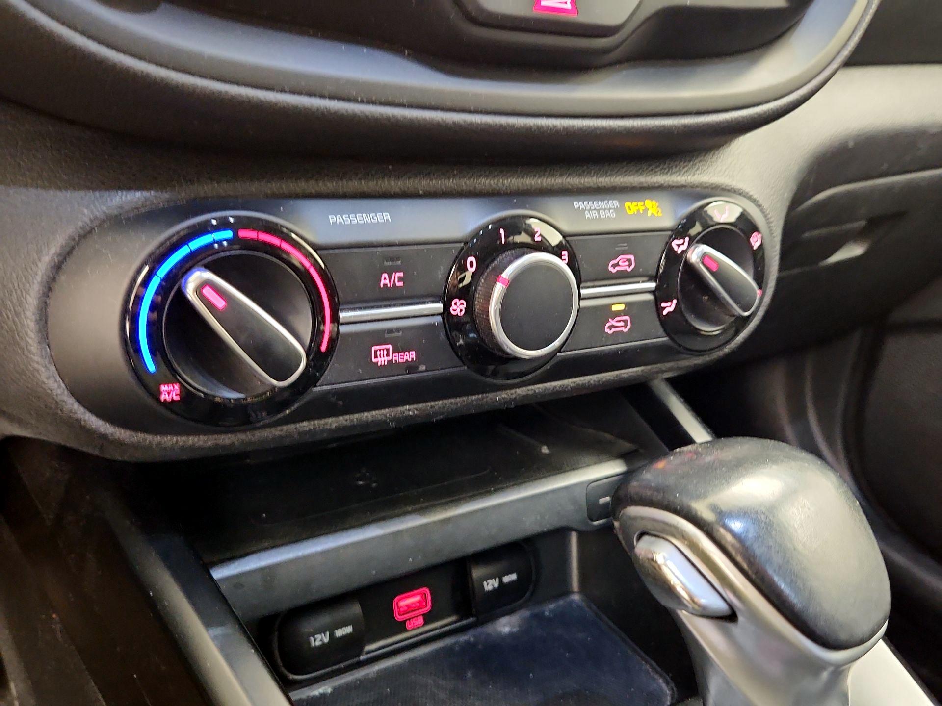 Thumbnail: 2020 Kia Soul - 14