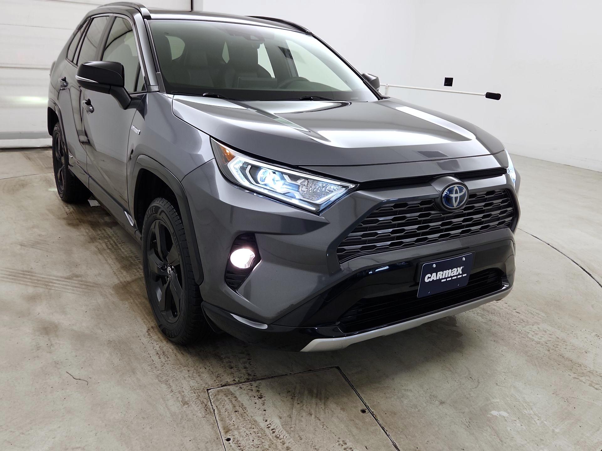 Thumbnail: 2019 Toyota RAV4 - 1