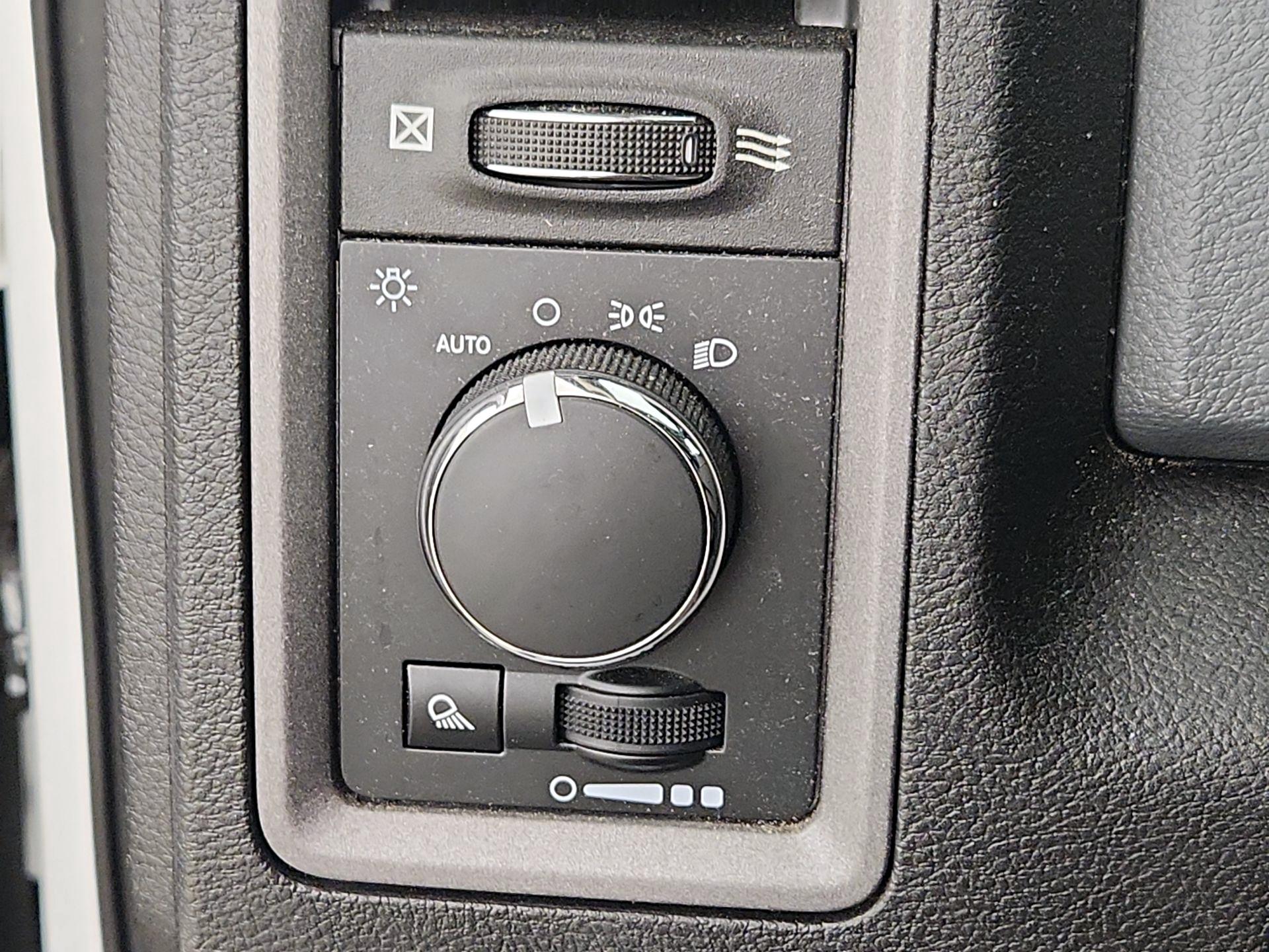 Thumbnail: 2019 RAM 1500 Classic - 11