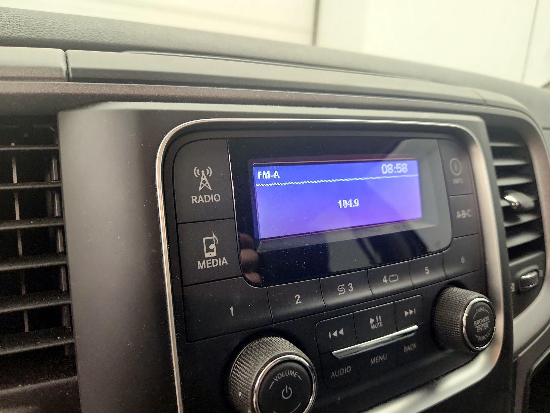 Thumbnail: 2019 RAM 1500 Classic - 13