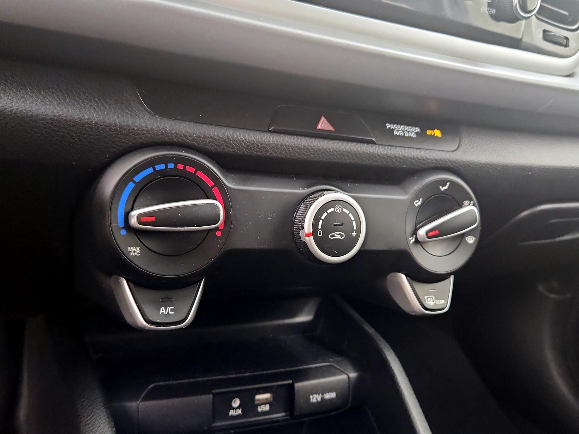 Thumbnail: 2020 Kia Rio5 - 14