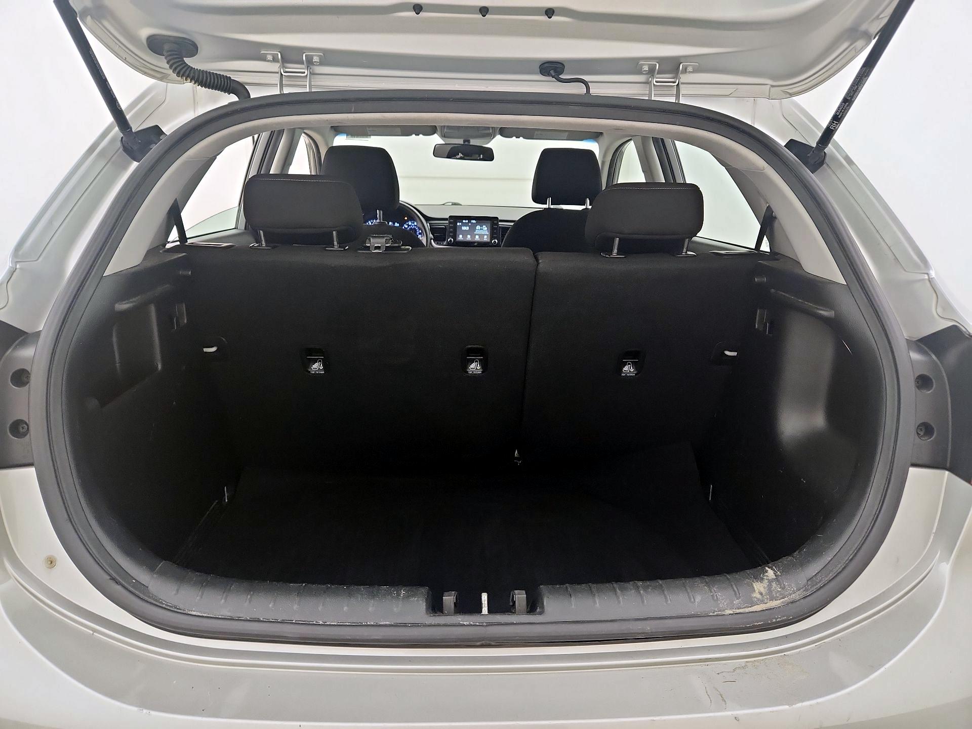 Thumbnail: 2020 Kia Rio5 - 18