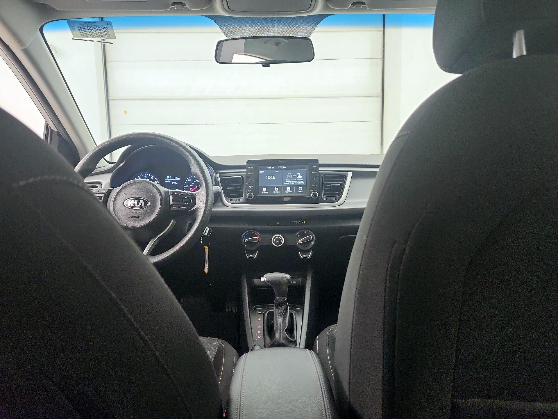 Thumbnail: 2020 Kia Rio5 - 8