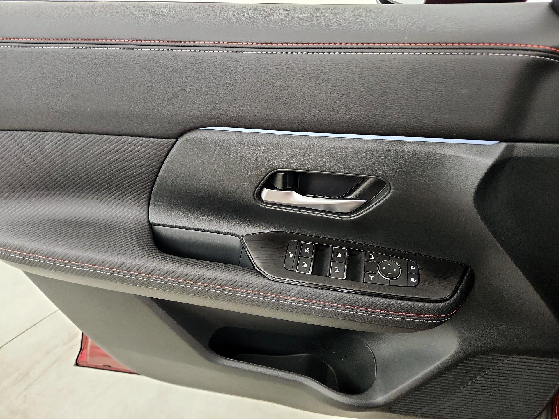 Thumbnail: 2025 Nissan Kicks - 10