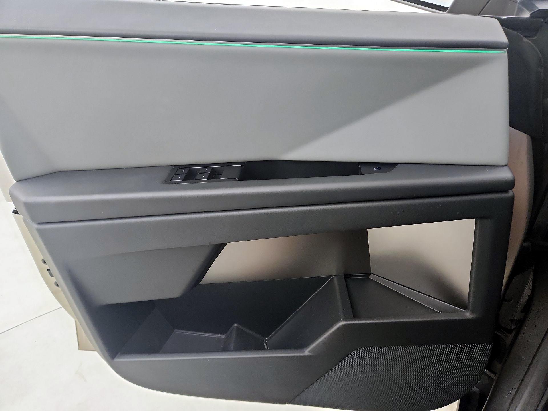 Thumbnail: 2025 Tesla Cybertruck - 12