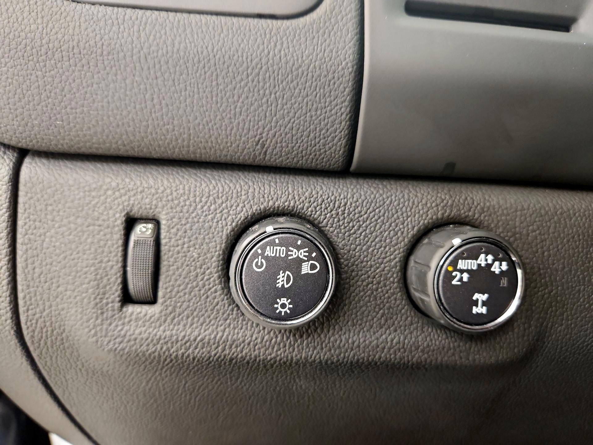 Thumbnail: 2021 Chevrolet Colorado - 13