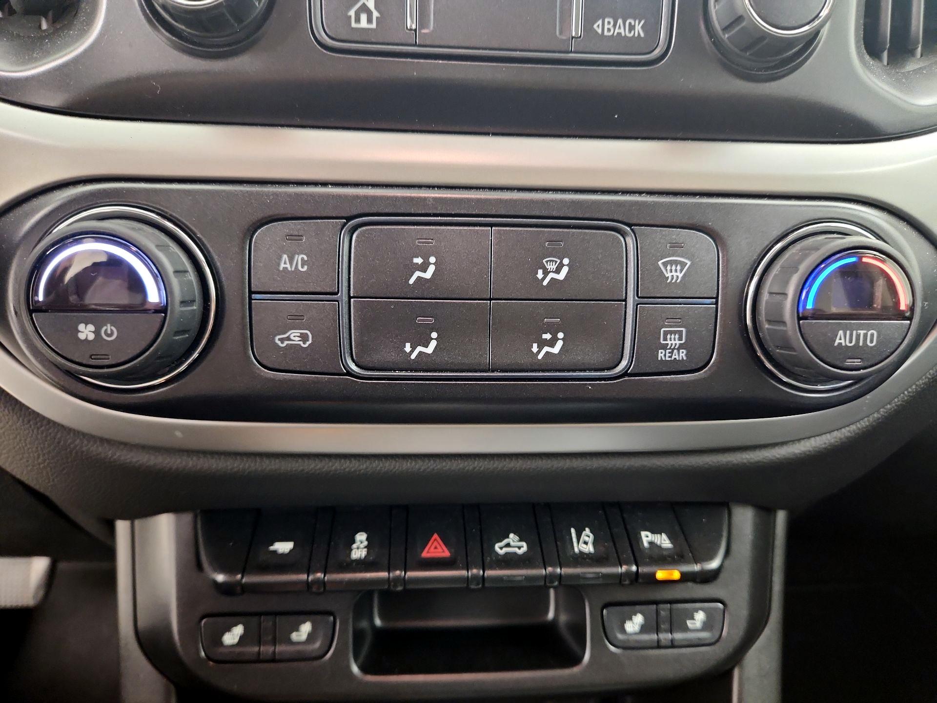 Thumbnail: 2021 Chevrolet Colorado - 17