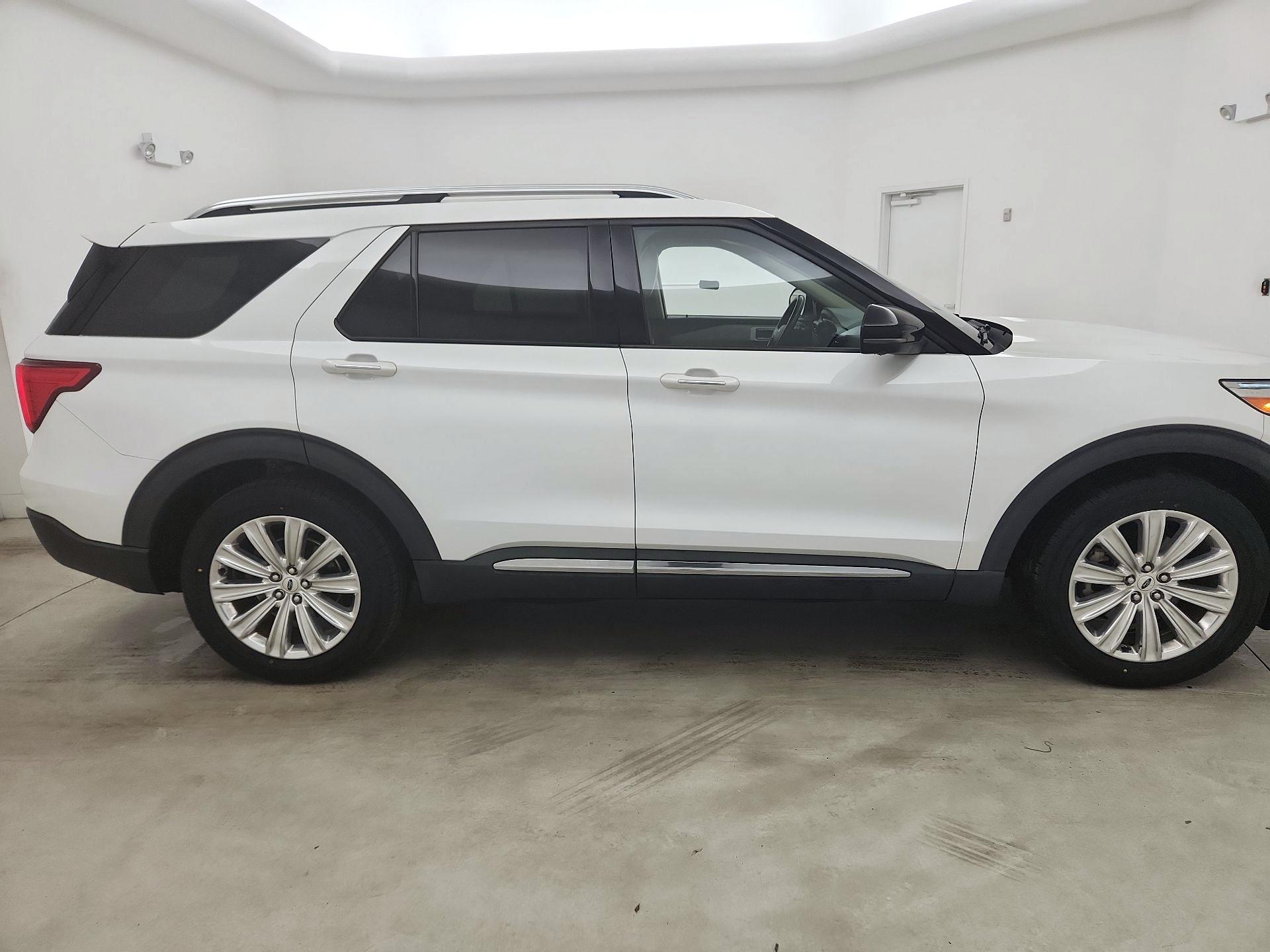 Thumbnail: 2020 Ford Explorer - 4