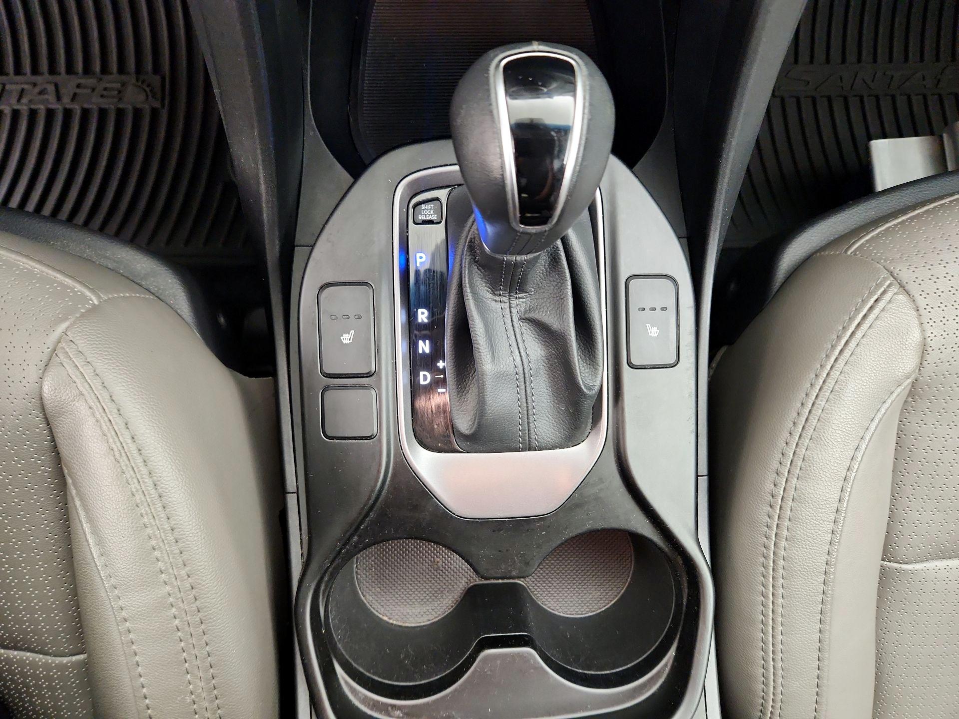 Thumbnail: 2015 Hyundai Santa Fe - 17