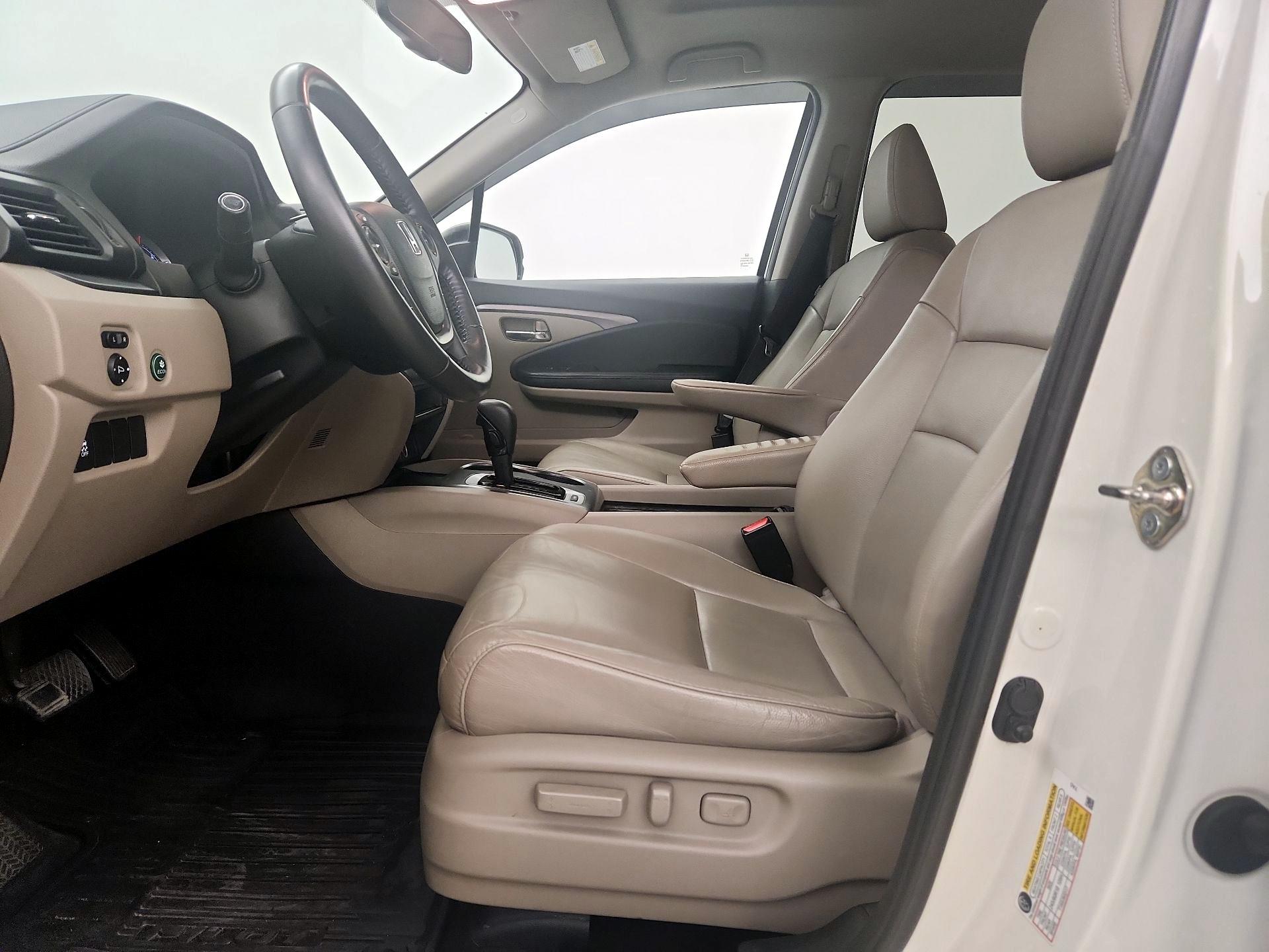 Thumbnail: 2018 Honda Pilot - 11