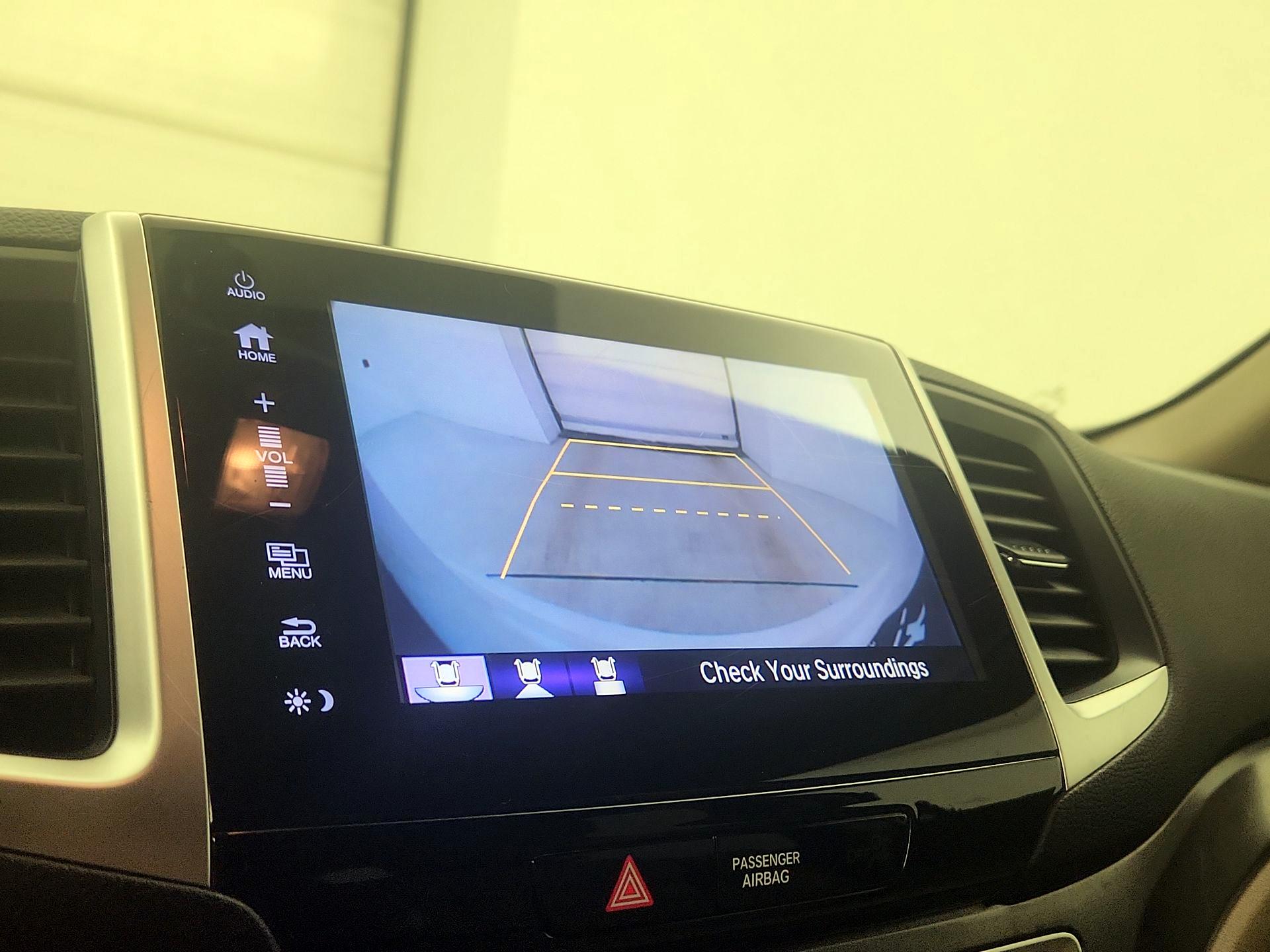 Thumbnail: 2018 Honda Pilot - 15