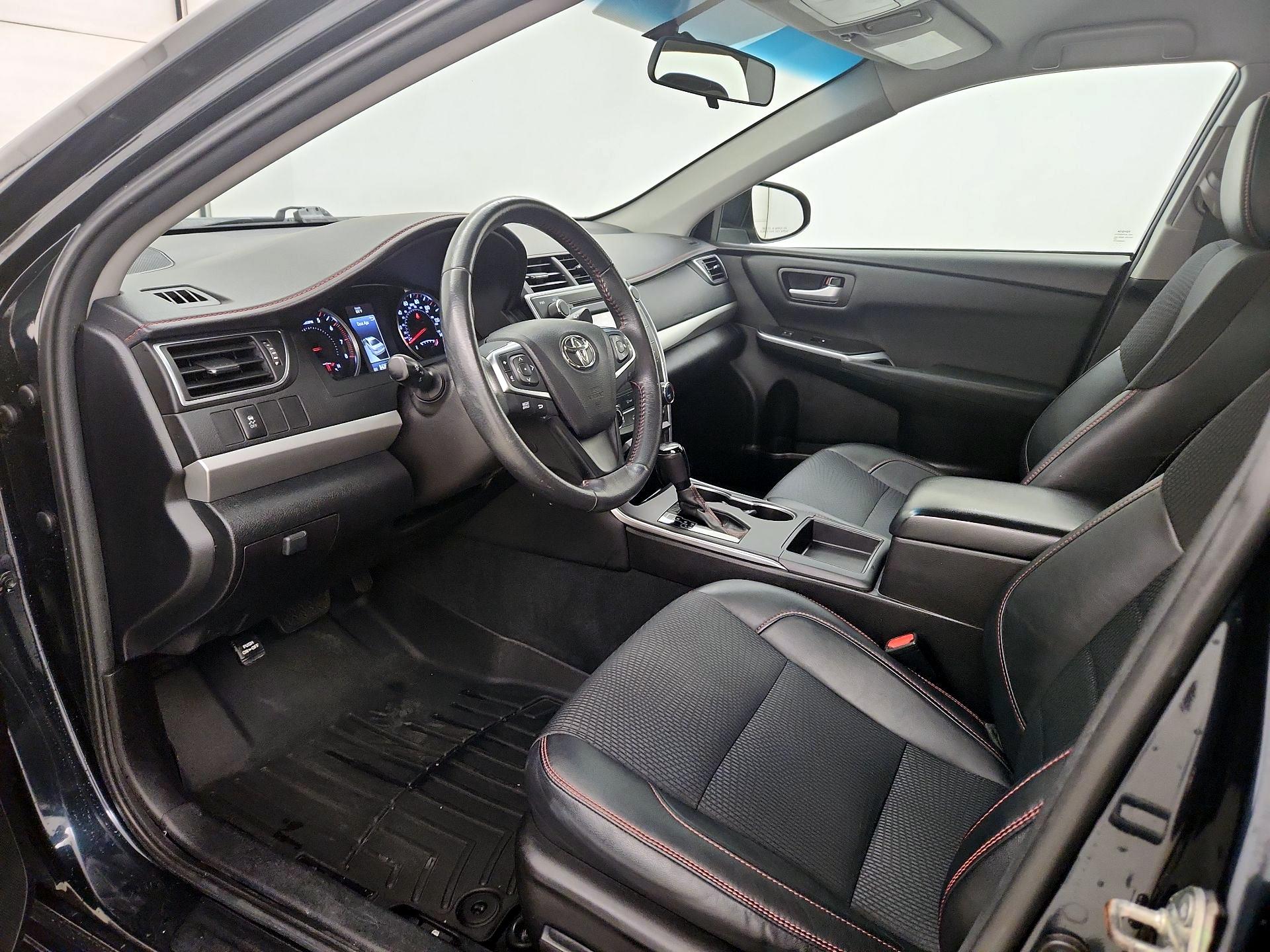 Thumbnail: 2017 Toyota Camry - 9