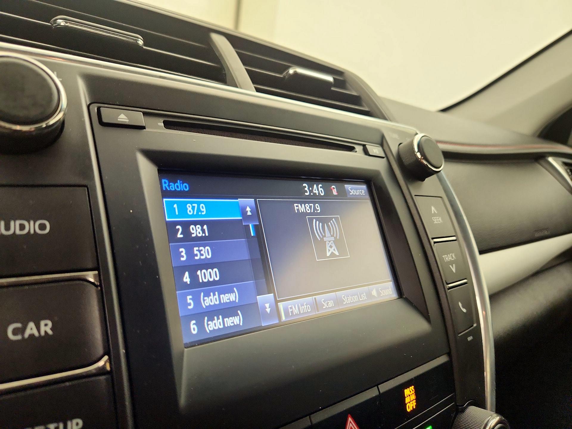 Thumbnail: 2017 Toyota Camry - 13