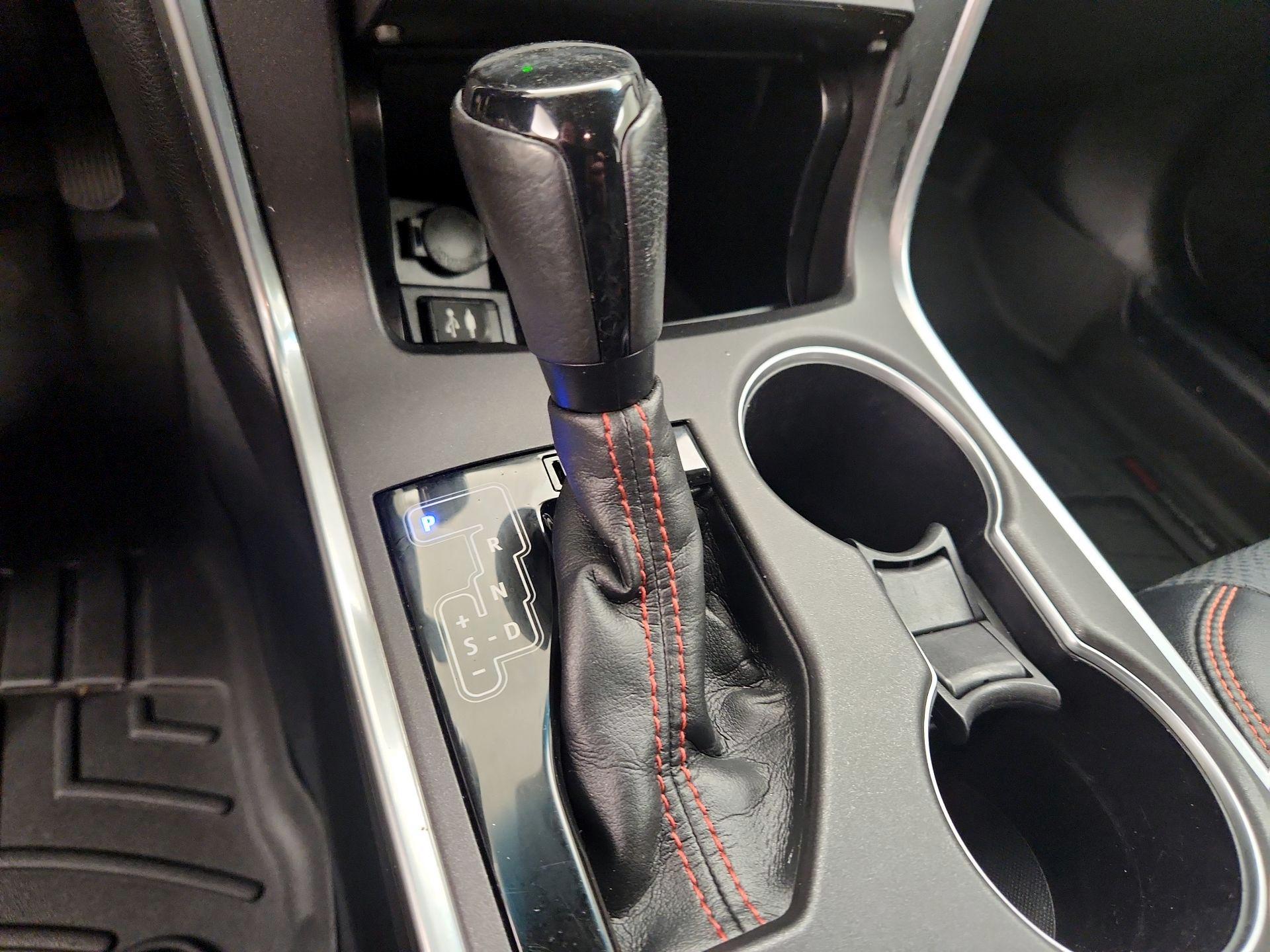 Thumbnail: 2017 Toyota Camry - 15