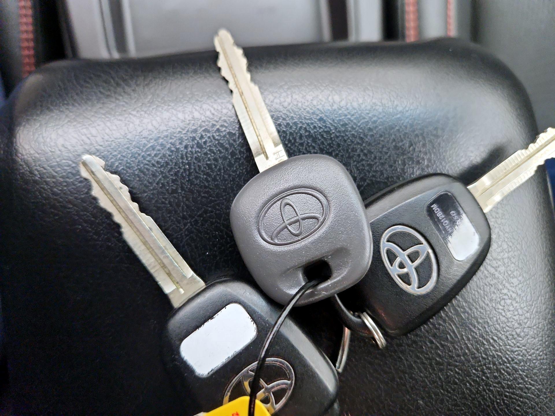 Thumbnail: 2017 Toyota Camry - 20