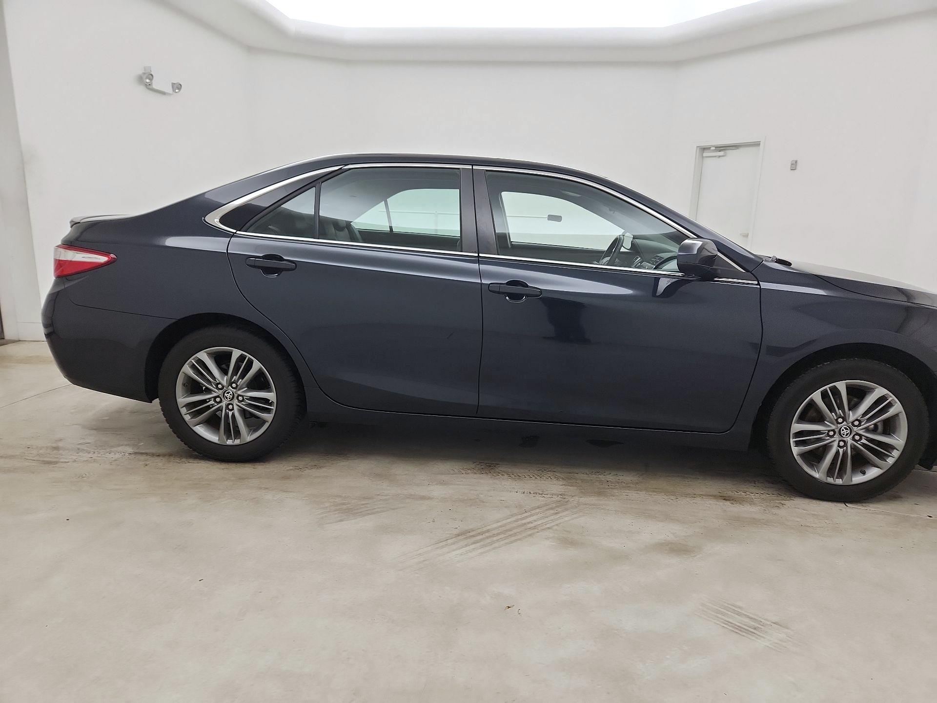 Thumbnail: 2017 Toyota Camry - 4