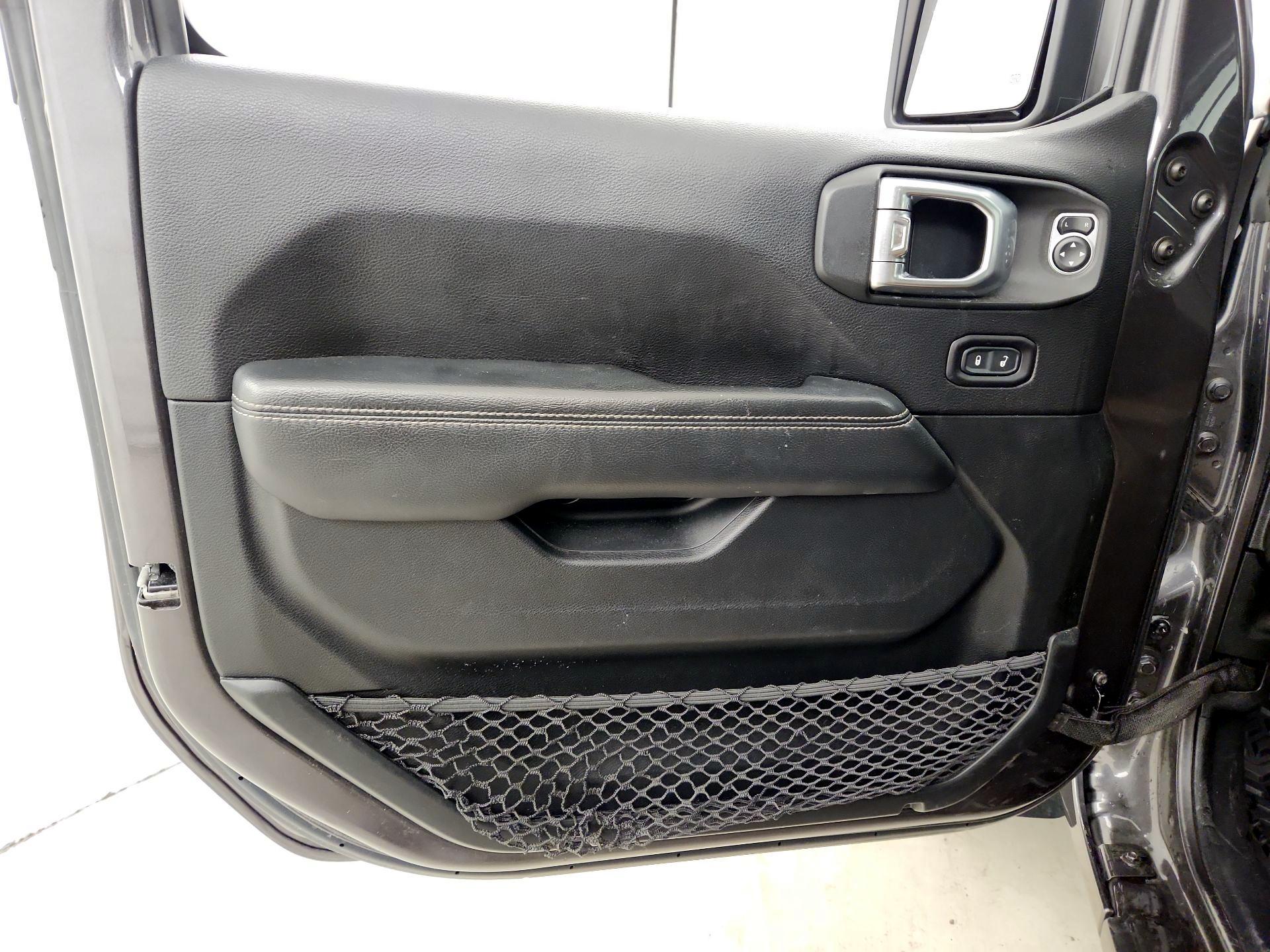 Thumbnail: 2020 Jeep Gladiator - 10