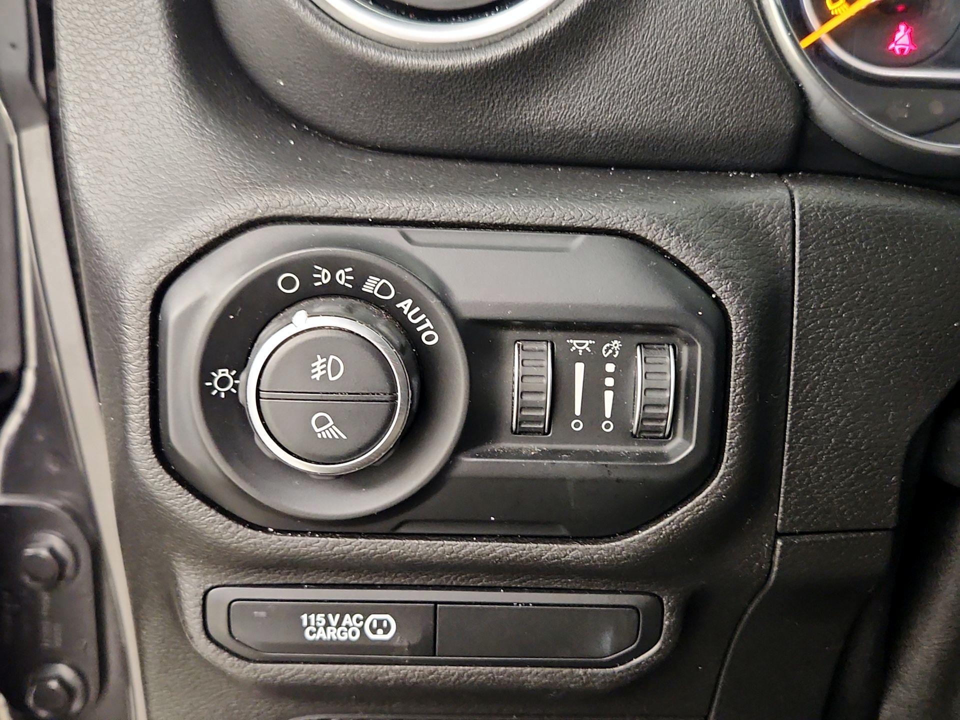 Thumbnail: 2020 Jeep Gladiator - 11