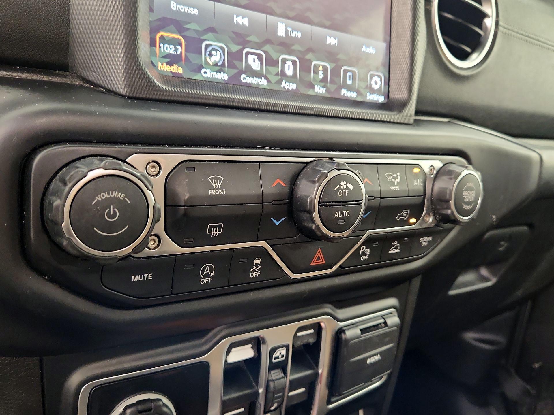 Thumbnail: 2020 Jeep Gladiator - 15