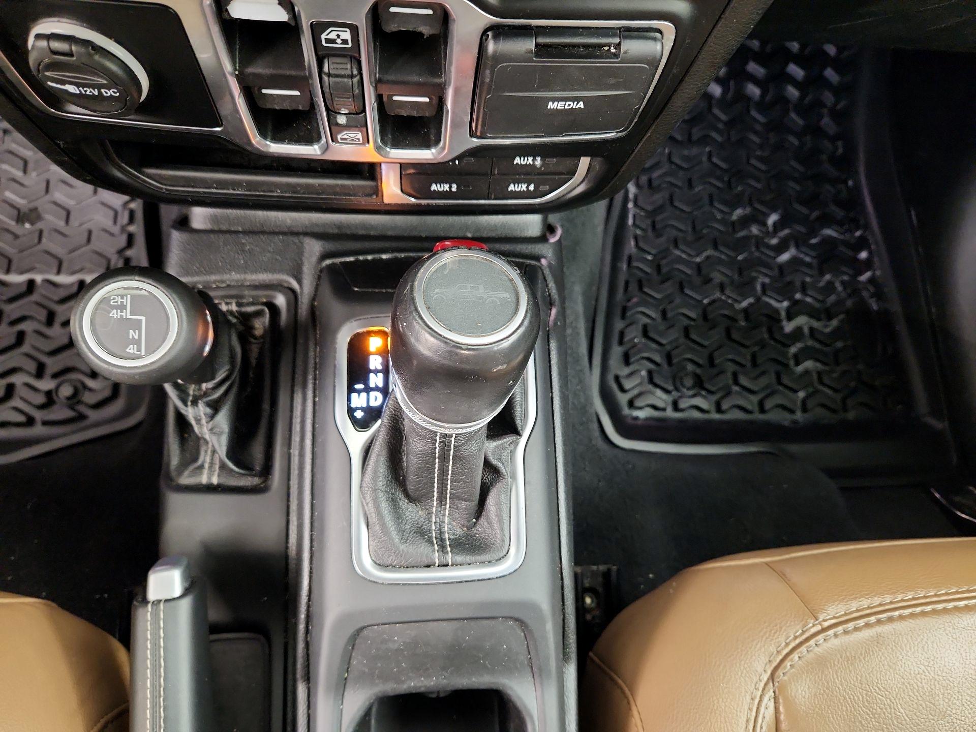 Thumbnail: 2020 Jeep Gladiator - 16