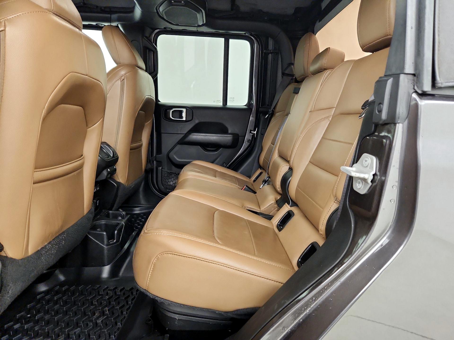 Thumbnail: 2020 Jeep Gladiator - 18