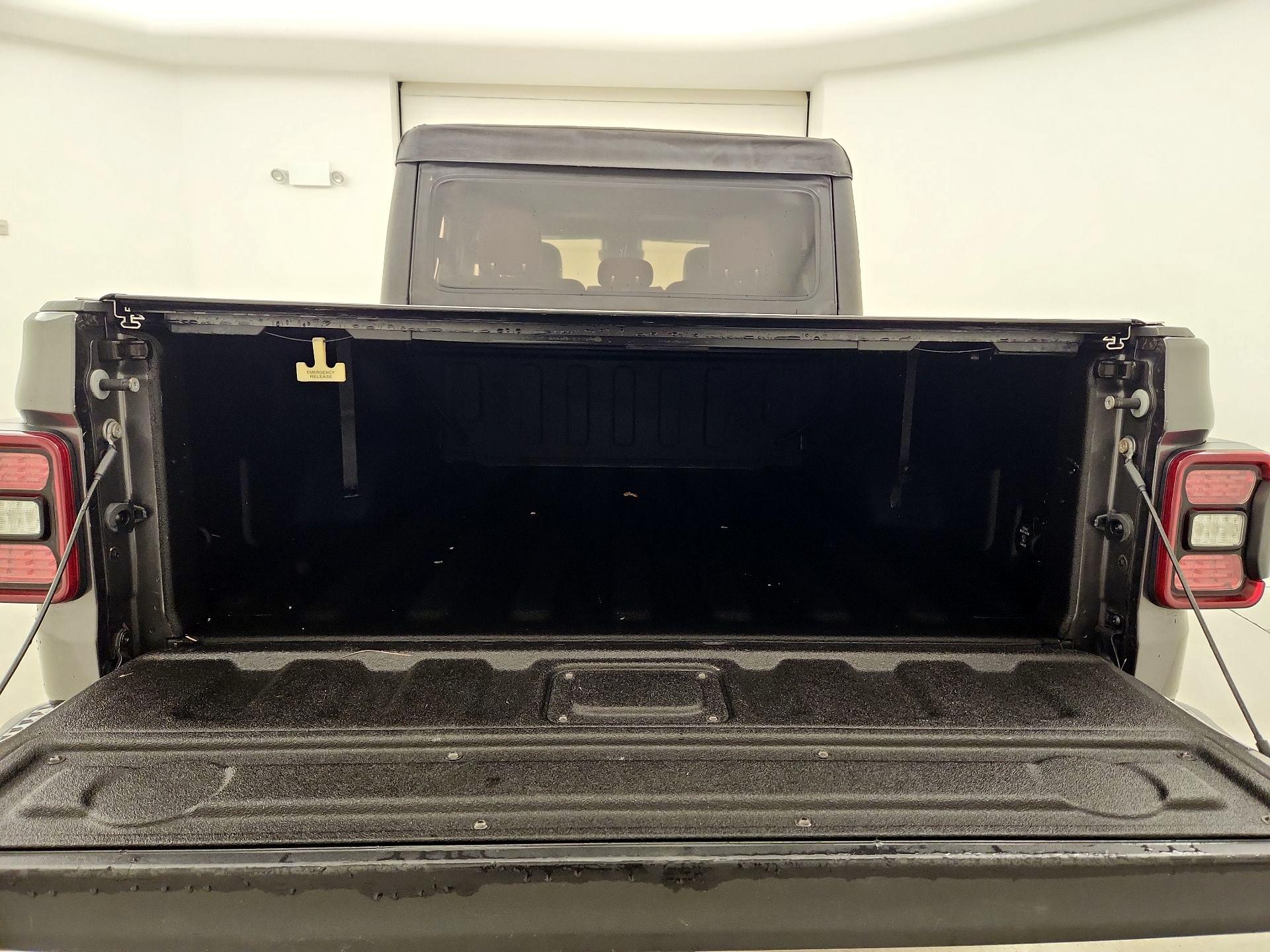 Thumbnail: 2020 Jeep Gladiator - 19