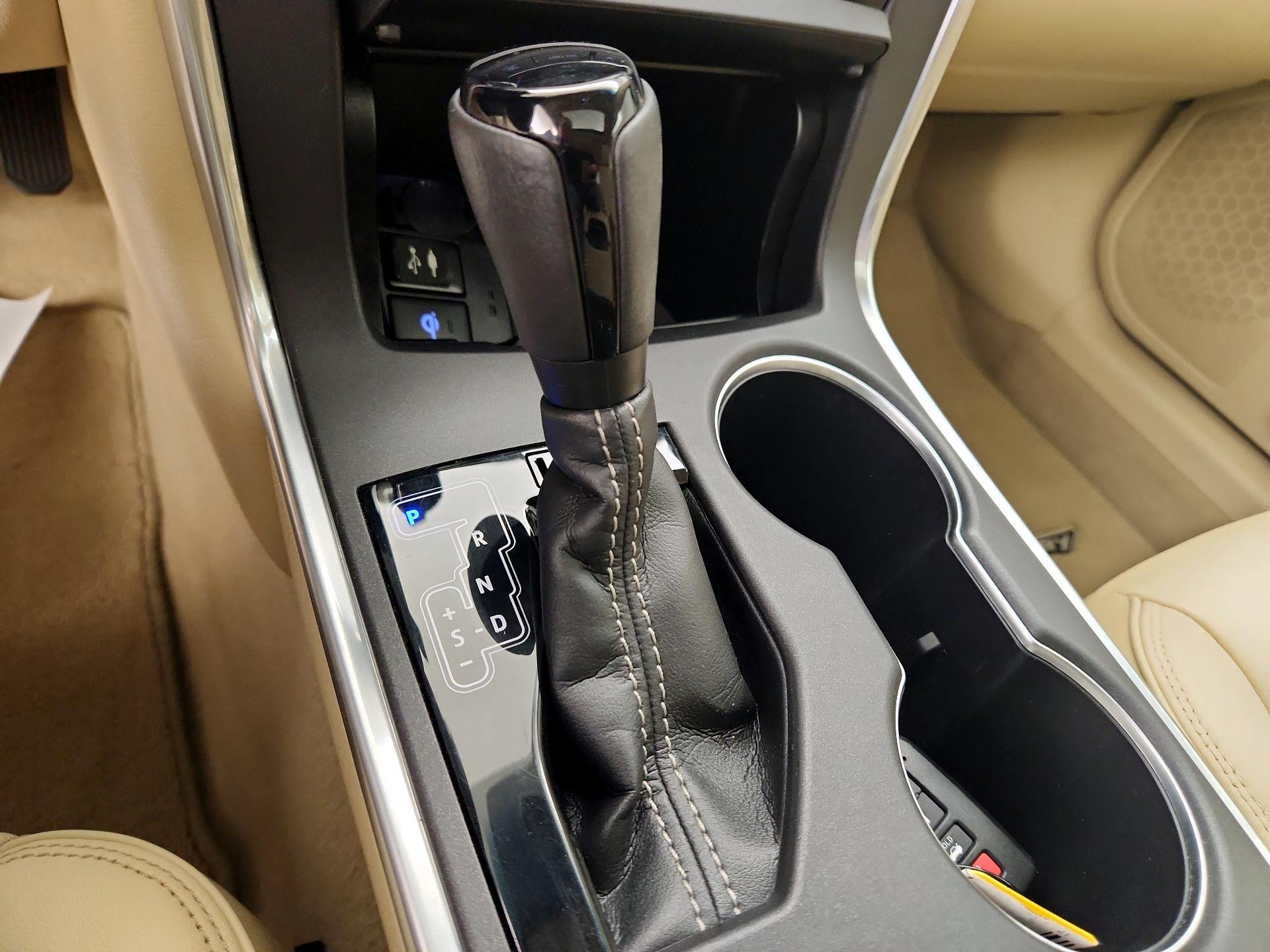 Thumbnail: 2017 Toyota Camry - 16