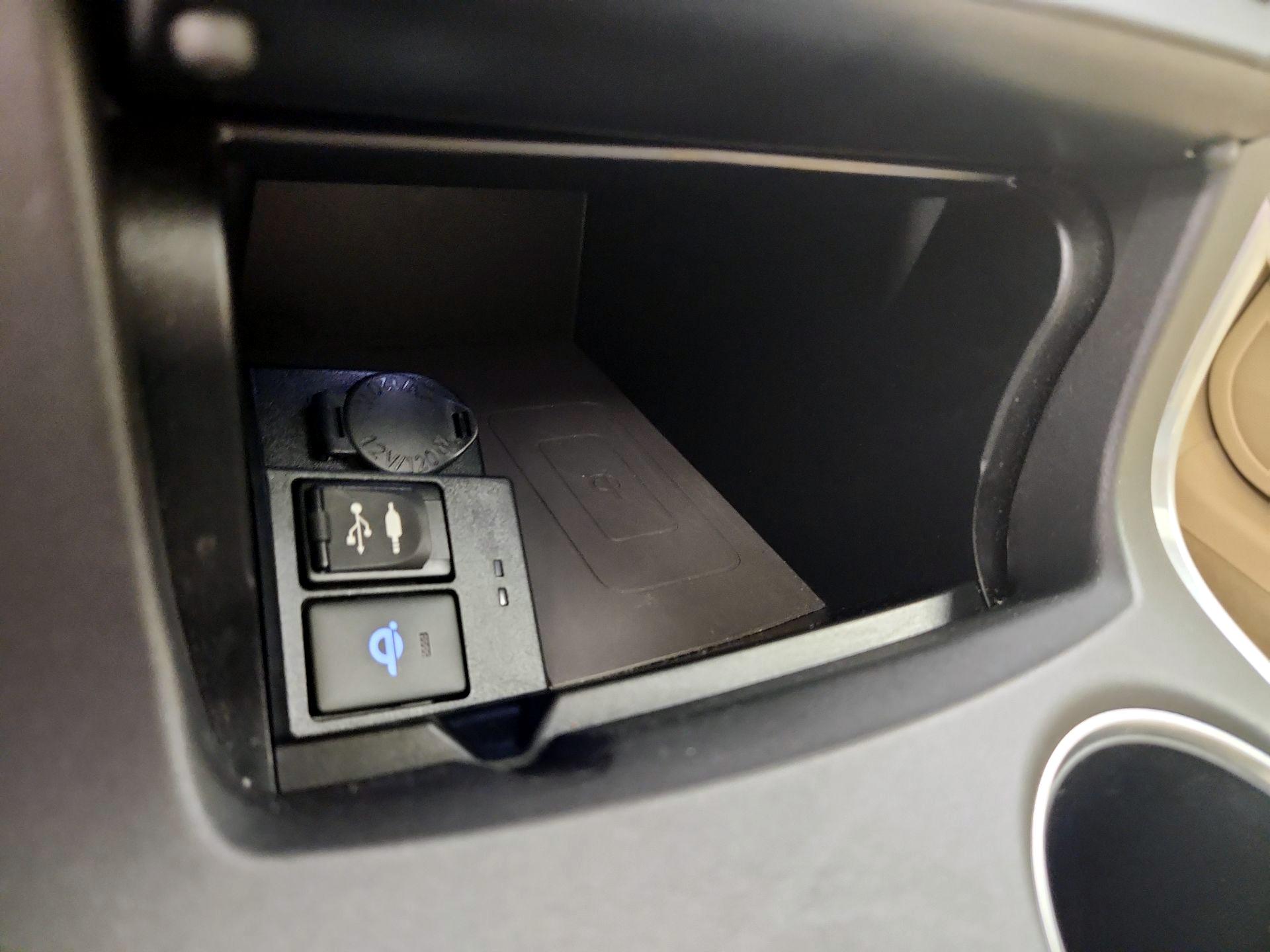 Thumbnail: 2017 Toyota Camry - 17