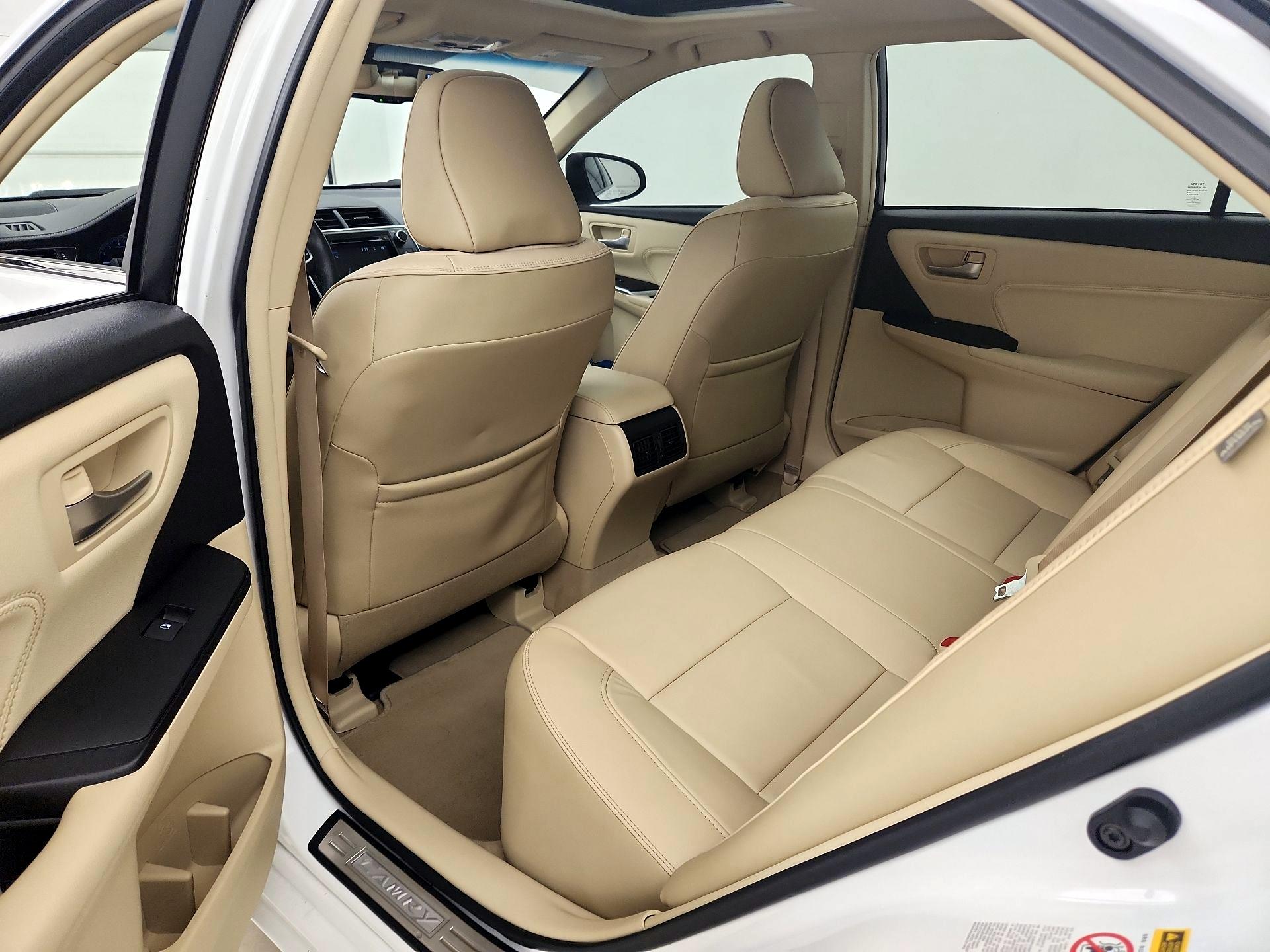 Thumbnail: 2017 Toyota Camry - 19