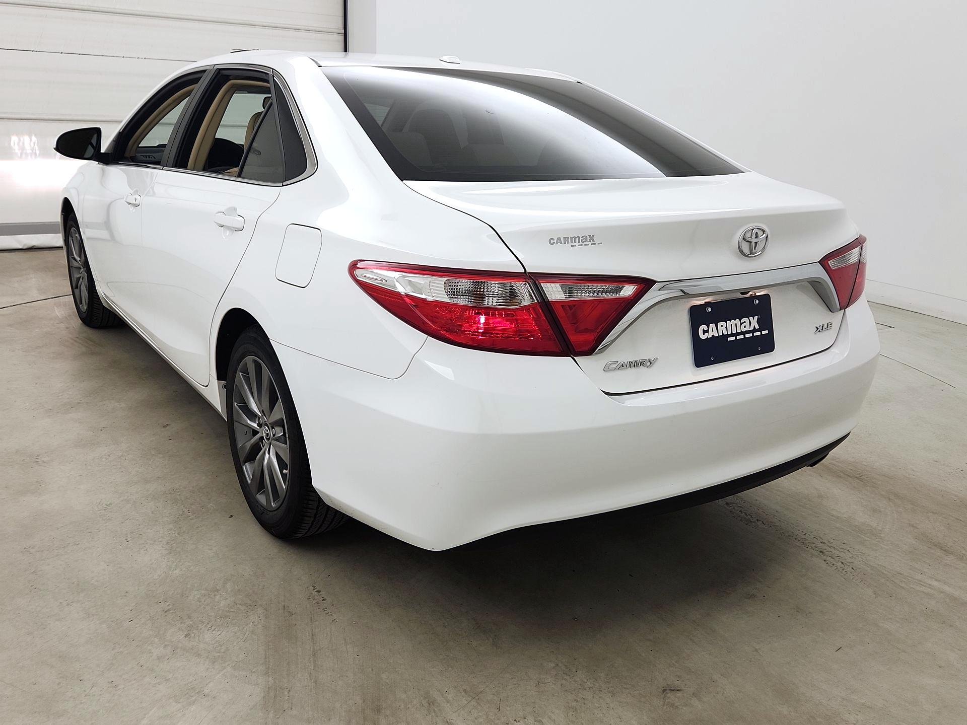 Thumbnail: 2017 Toyota Camry - 7