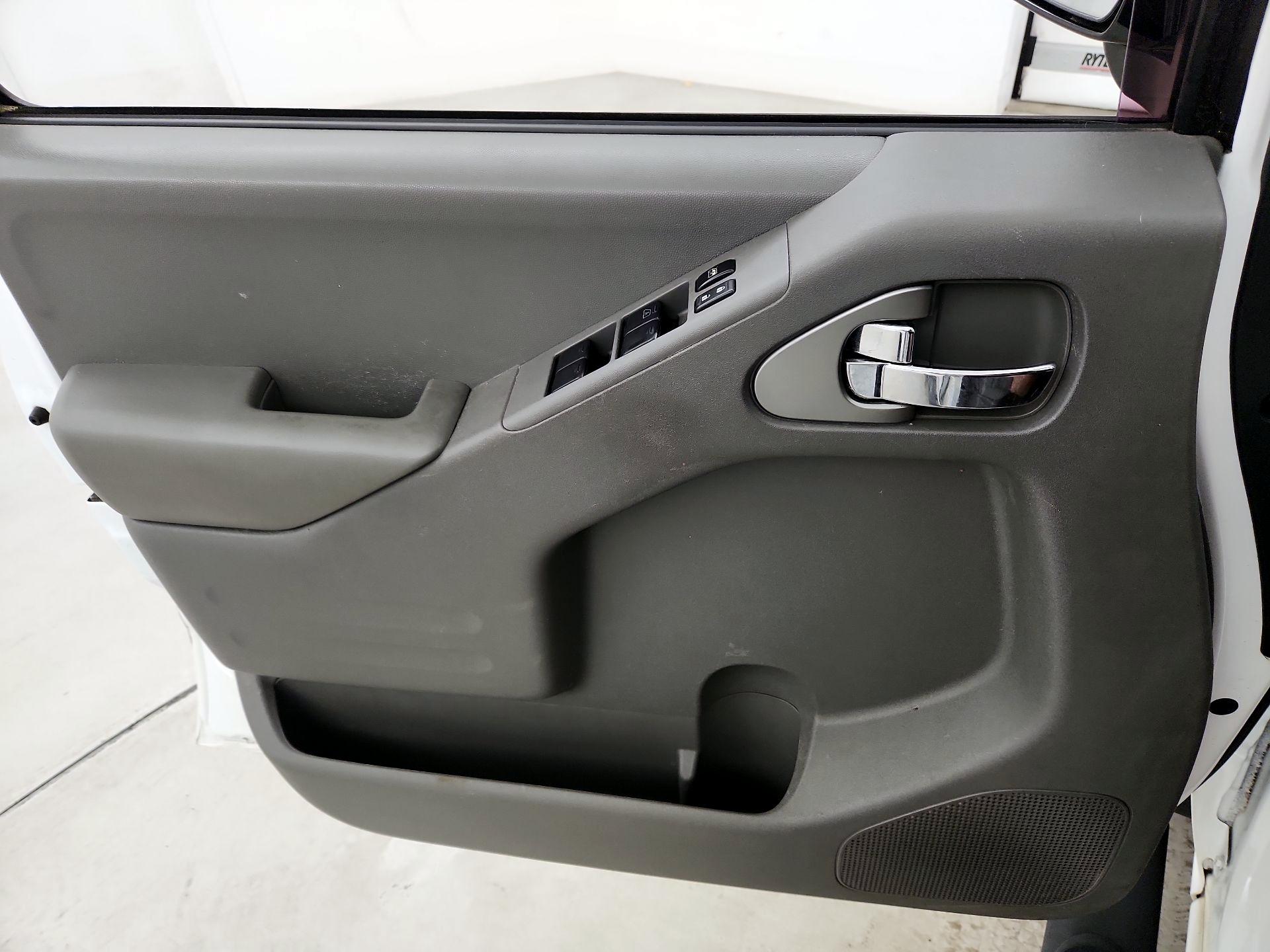 Thumbnail: 2019 Nissan Frontier - 12